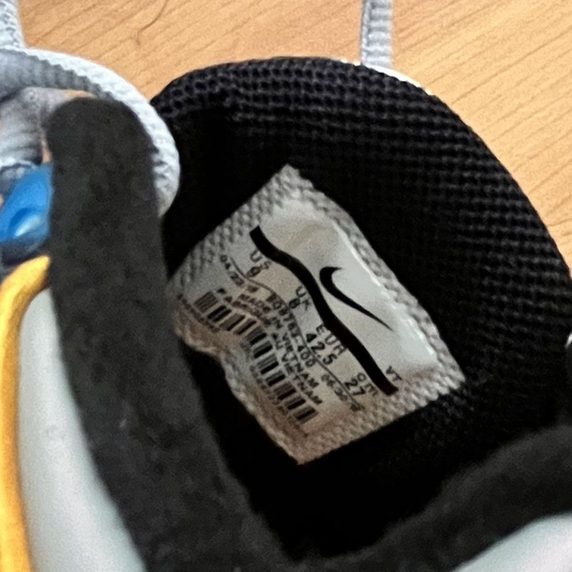 Nike NIKE AIR MAX DELUXE 99 Size US 9 / EU 42 - 6 Thumbnail