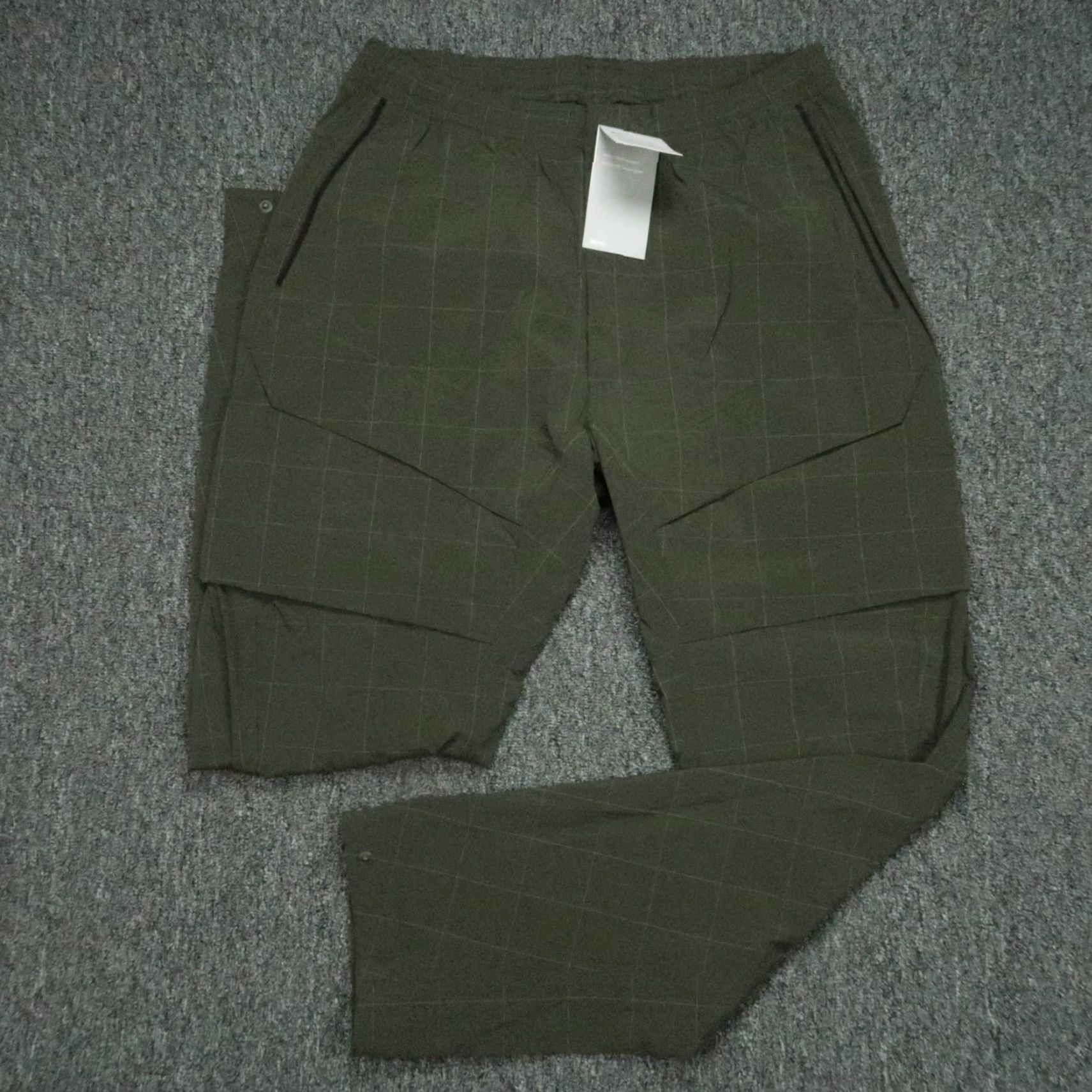 Nike Nike Pants Men Large Tall Green Tech Repel Pack Woven Cargo Zip Pocket NWT Size US 33 - 2 Thumbnail