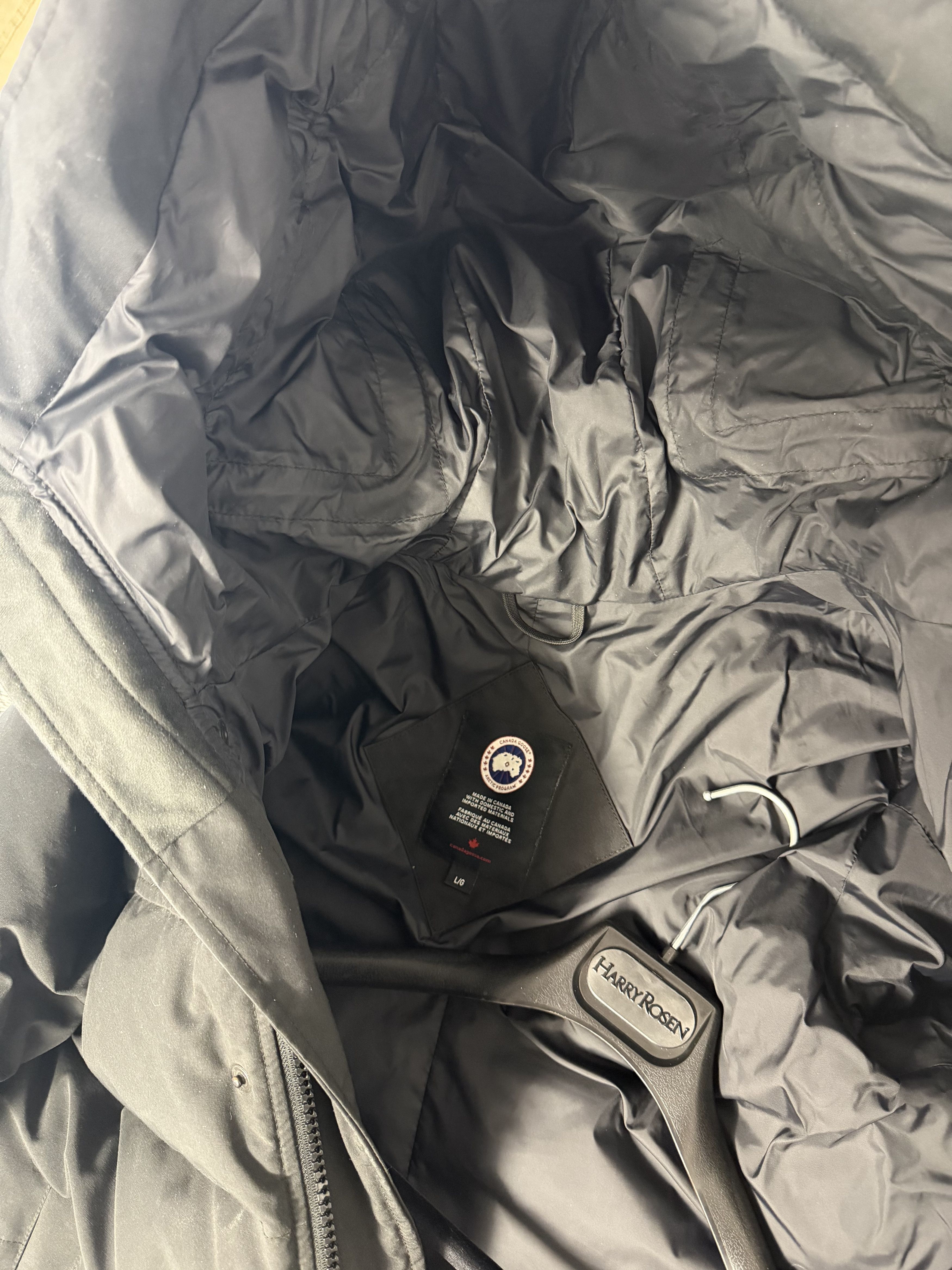 Canada Goose Macmillan Parka Size US L / EU 52-54 / 3 - 10 Thumbnail