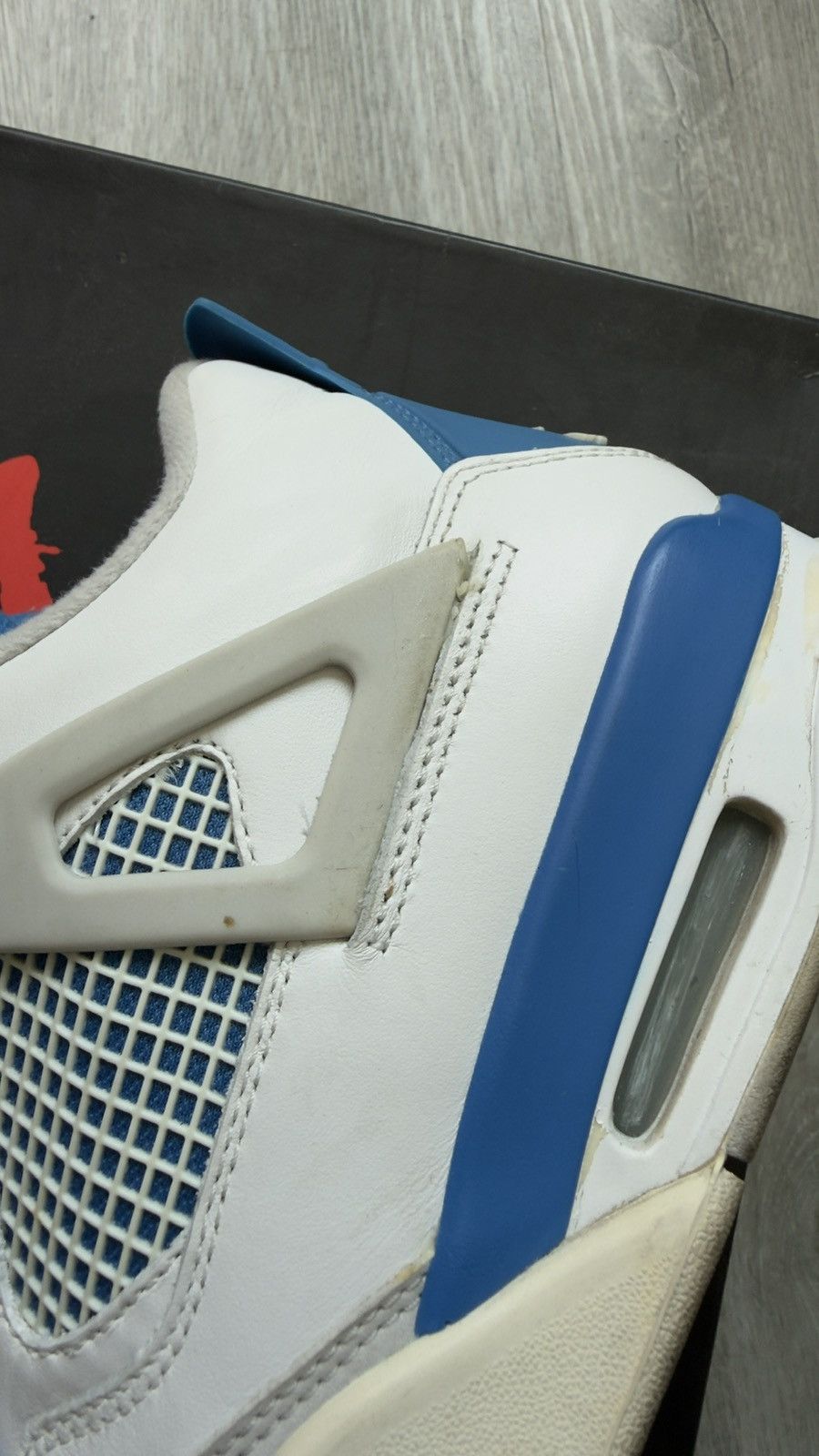 Jordan Brand Air Jordan 4 Military Blue 2012 pair Size US 8.5 / EU 41-42 - 7 Thumbnail