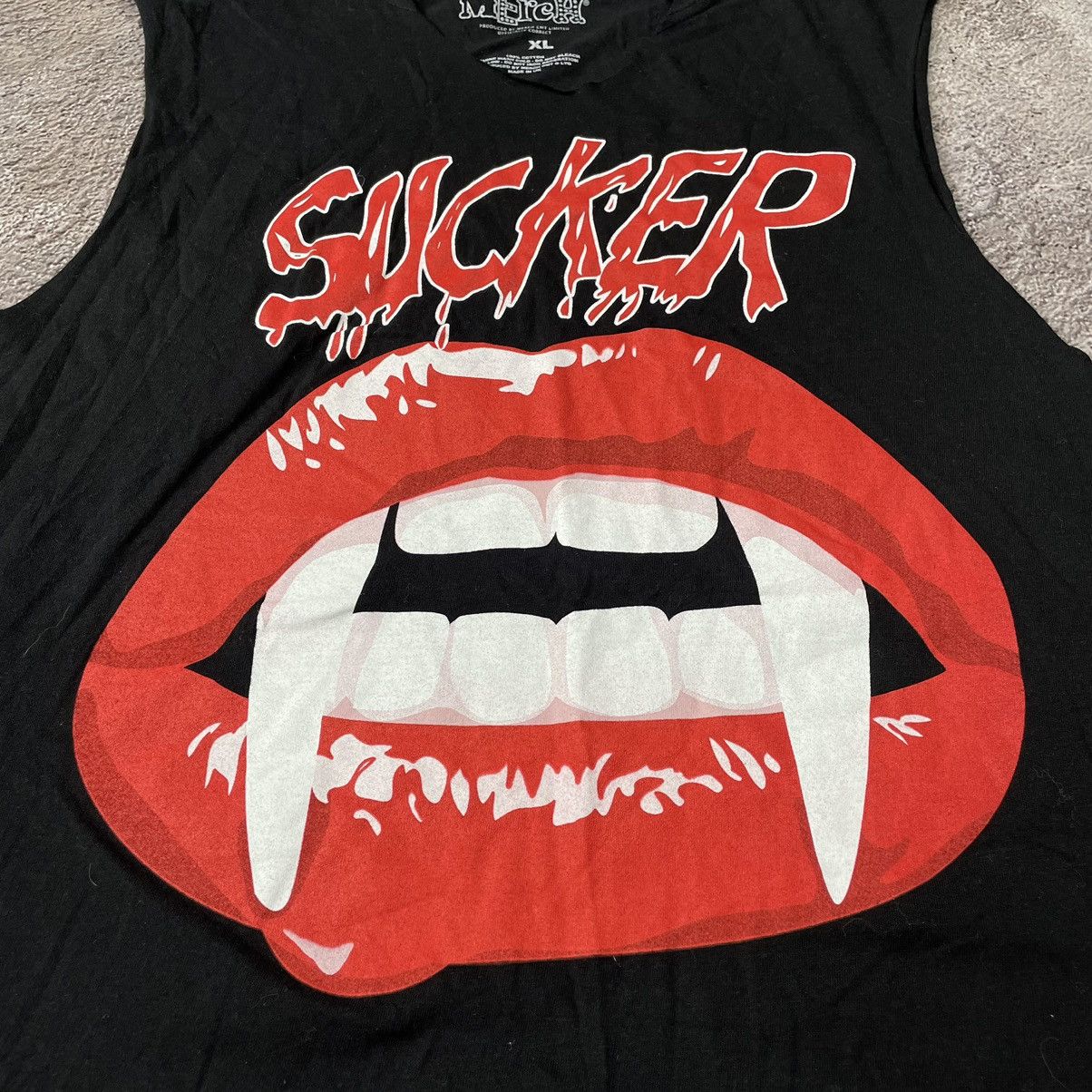 Vintage Vintage Y2K ADULT “ VAMP SUCKER LIPS BLOOD “ HORROR TANK TOP Size US XL / EU 56 / 4 - 5 Thumbnail