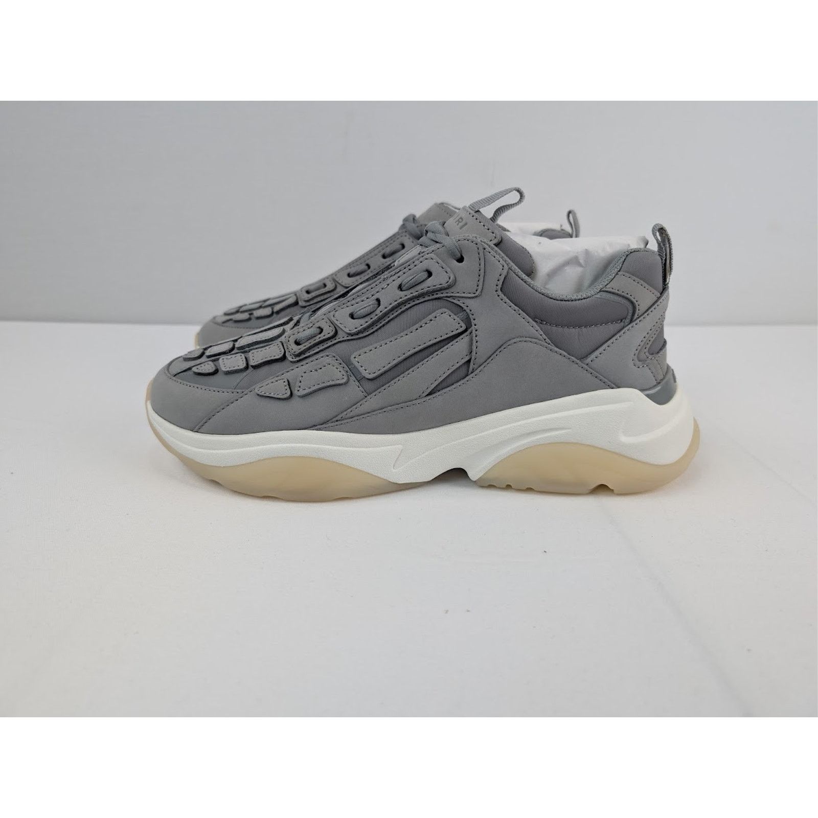 o1rshd1 Q:2 / Bone Runner in Gray