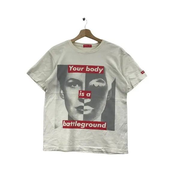 Barbara Kruger × Uniqlo Vtg BARBARA KRUGER BATTLEGROUND Tee Shirt Conceptual Artist Size S / US 4 / IT 40 - 1 Thumbnail