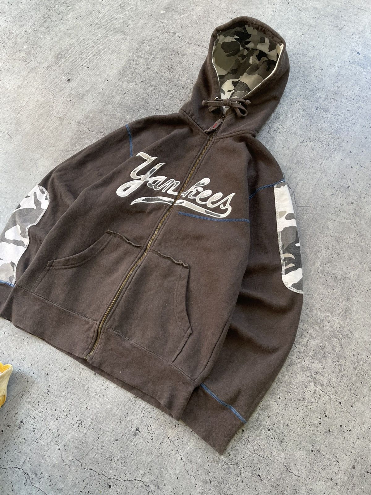 New York Yankees Vintage Brown New York Yankees zip hoodie big logo y2k Size US M / EU 48-50 / 2 - 4 Thumbnail