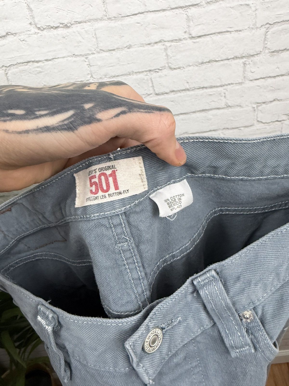Levi's (33x33) PAINT THRASHED FADED Blue Levi’s 501 Jeans Size US 33 - 9 Thumbnail