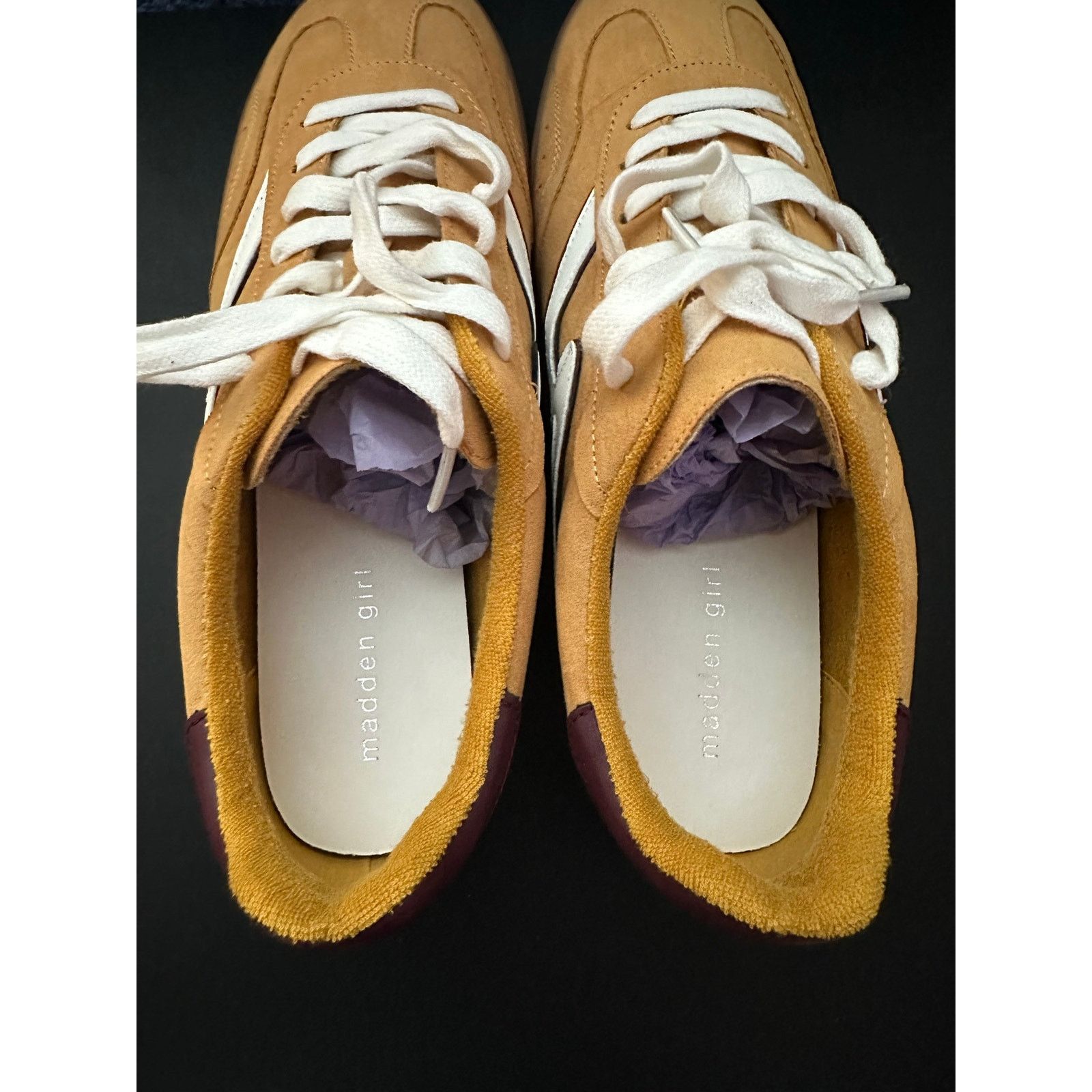 Steve Madden *NWT* Madden Girl Giia Women Sneakers - Size 11 Size US 11 / IT 41 - 5 Thumbnail
