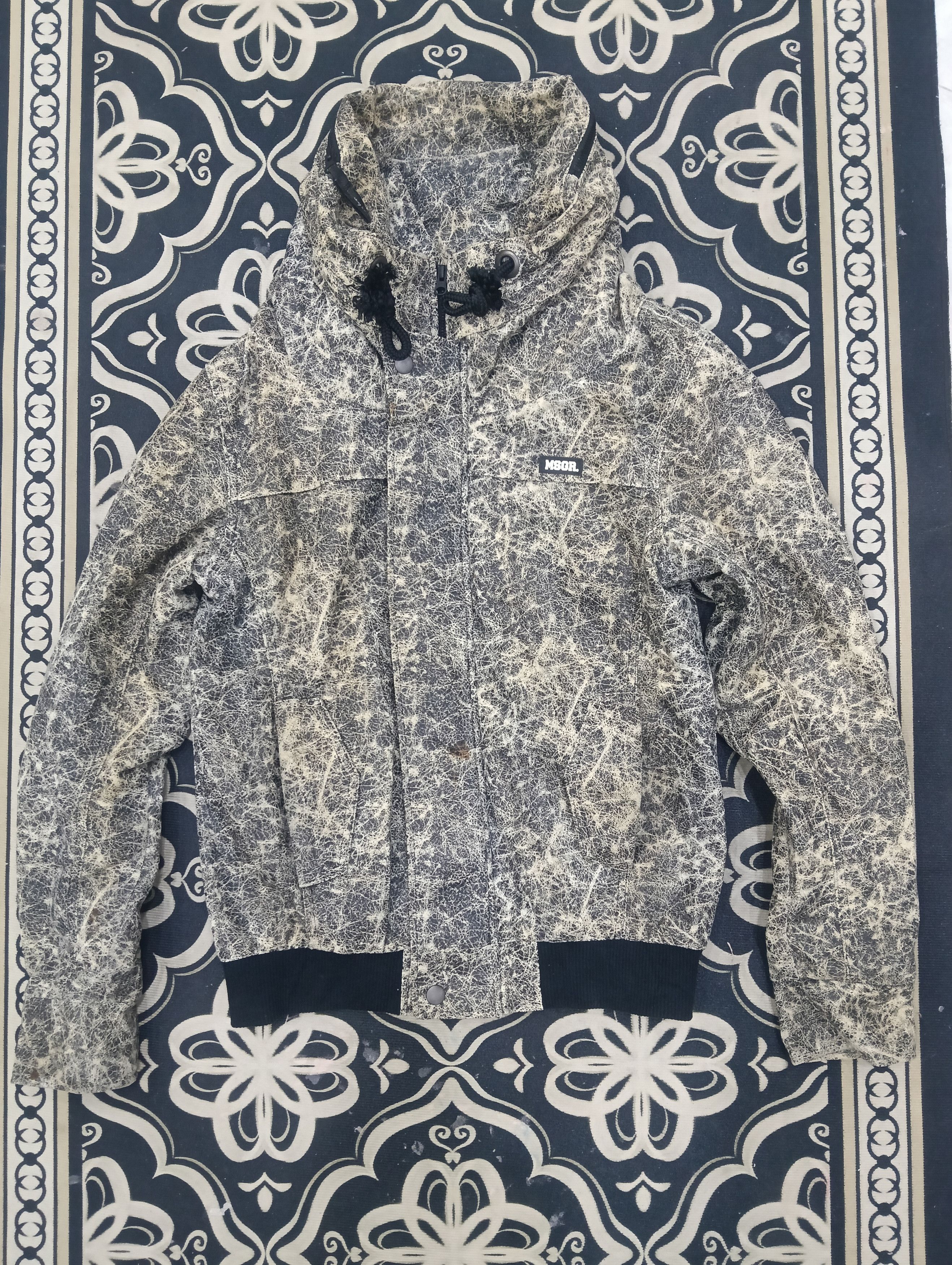 Le Grande Bleu (L.G.B.) Limited MSGR Japan Brand Like Bondage Crackled Style Size US L / EU 52-54 / 3 - 1 Thumbnail