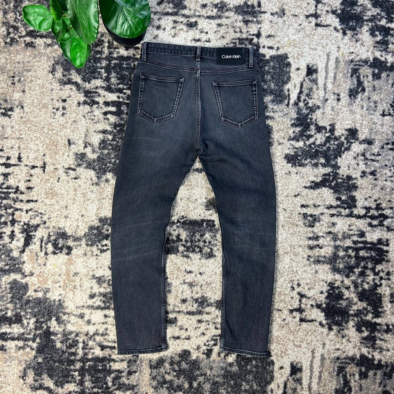 Calvin Klein Calvin Klein Tapeted Fit Grey Denim Jeans Streetwear Style Size US 30 / EU 46 - 1 Thumbnail