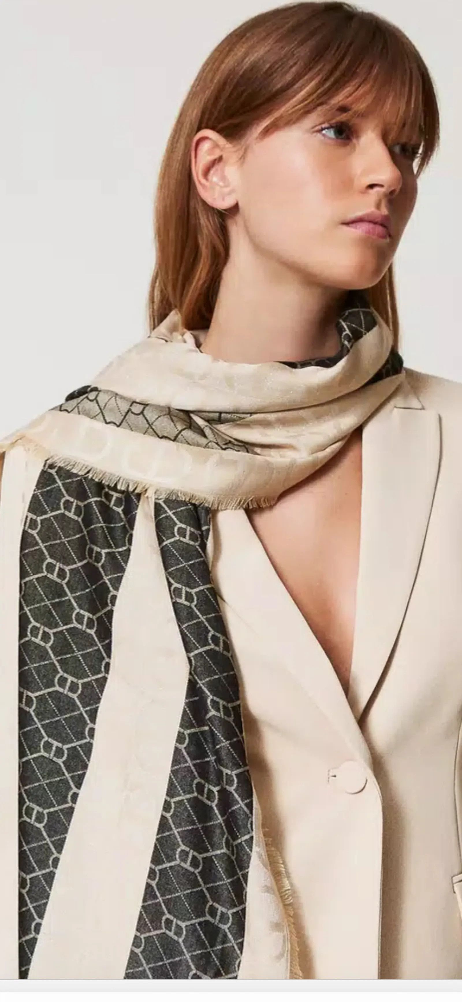 TWINSET Twin Set Jacquard stole with Oval T all over Scarf Size ONE SIZE - 1 Thumbnail
