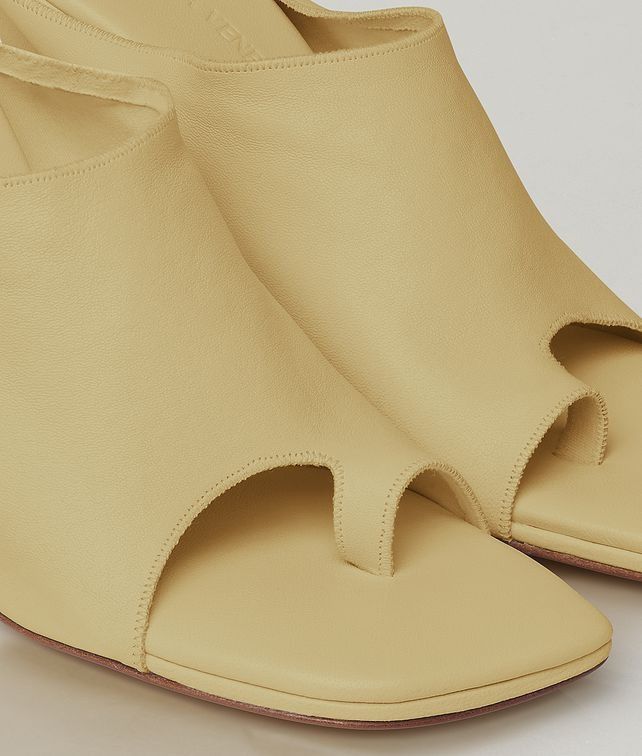 Bottega Veneta o1y0725 Spike Heel Mules in Sand Size US 9 / IT 39 - 2 Thumbnail