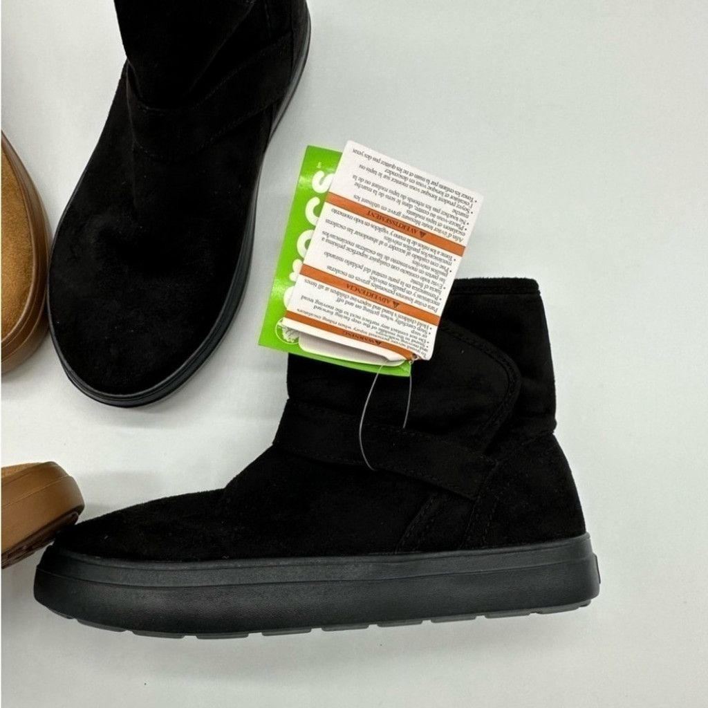 Crocs WOMEN’S CROC Synthetic Suede Lodgepoint Booties Size 5. Size US 5 / IT 35 - 8 Thumbnail