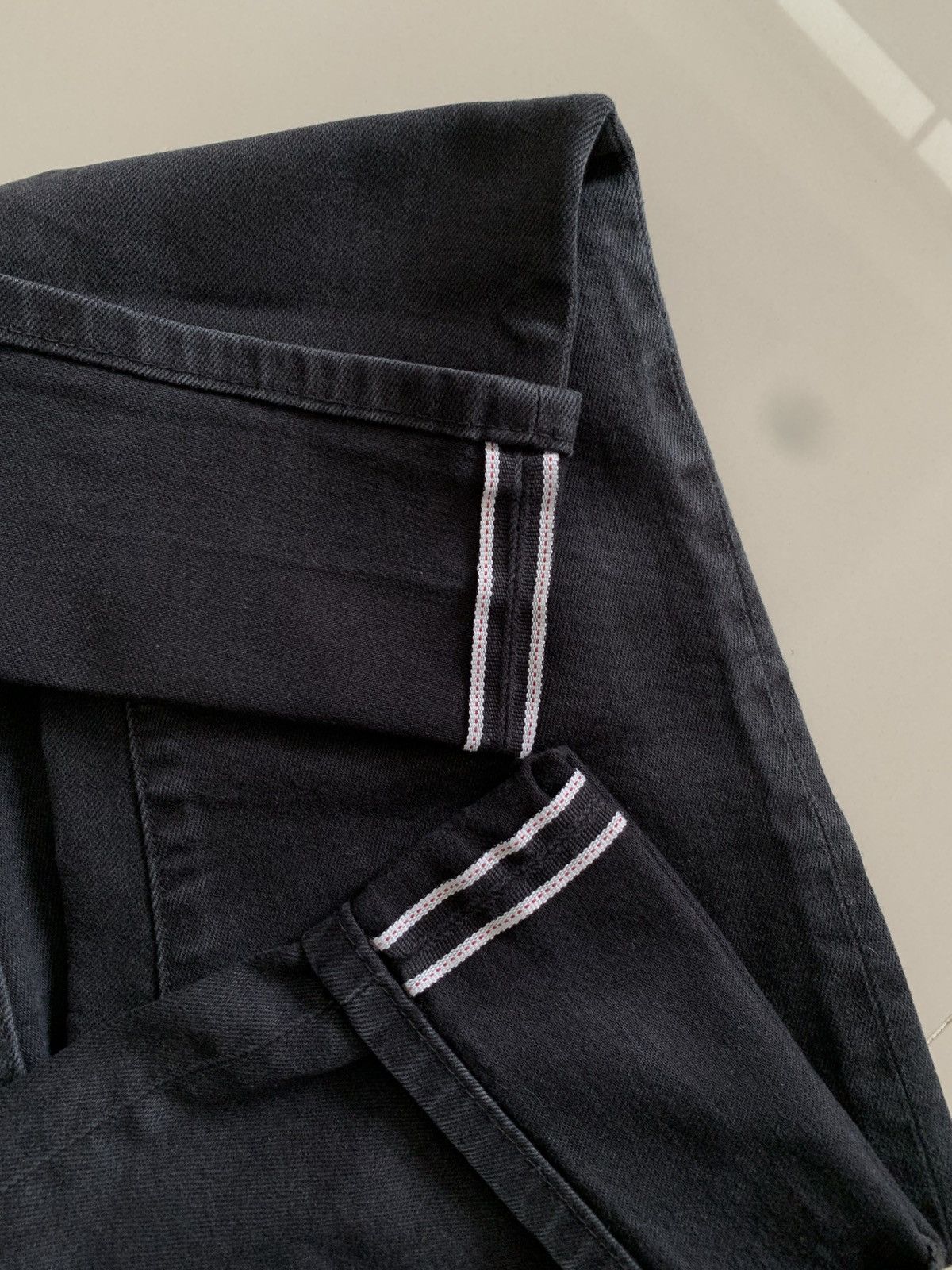 Undercover × Uniqlo Offer📦Uniqlo Slim Straight Selvedge Black Jeans (30) Size US 32 / EU 48 - 7 Thumbnail