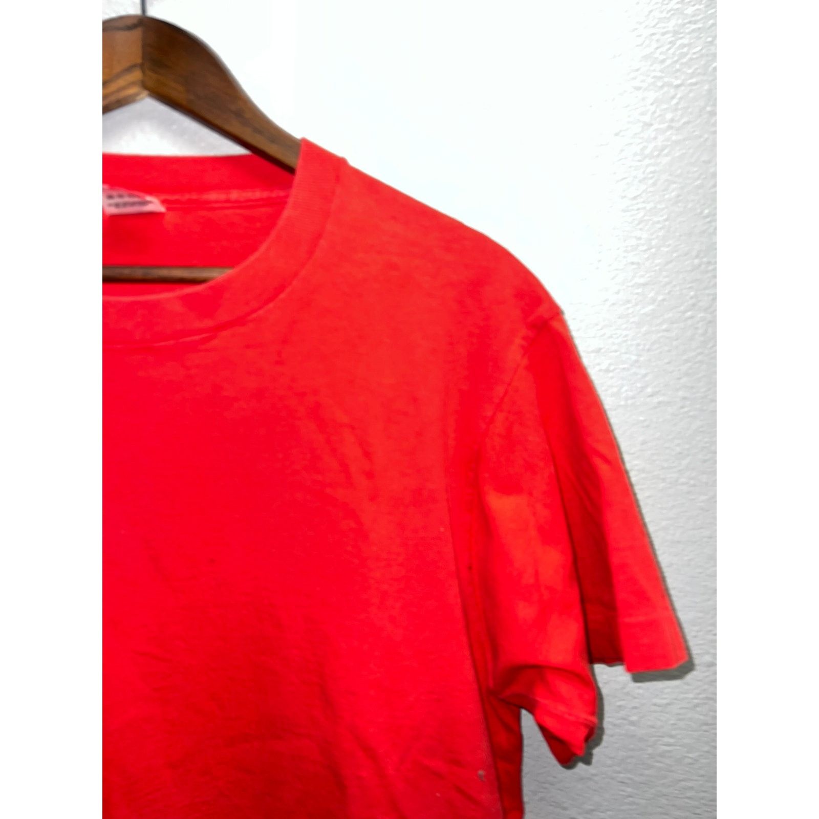 Fruit Of The Loom 90s Vintage Fruit Of The Loom Red Blank Shirt Tee VTG Large Size US L / EU 52-54 / 3 - 2 Thumbnail