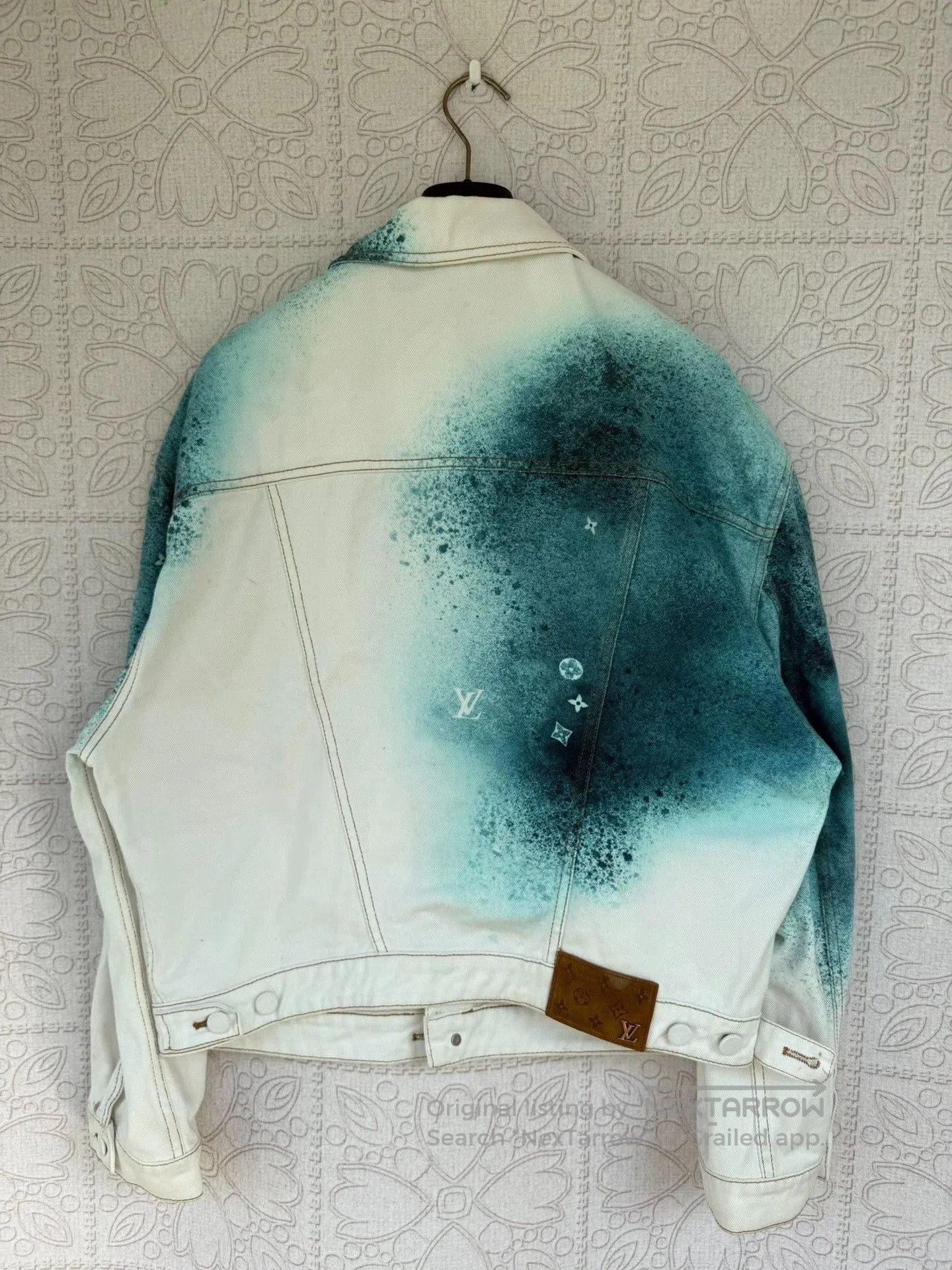 Louis Vuitton louis vuitton spray. Size US L / EU 52-54 / 3 - 2 Thumbnail