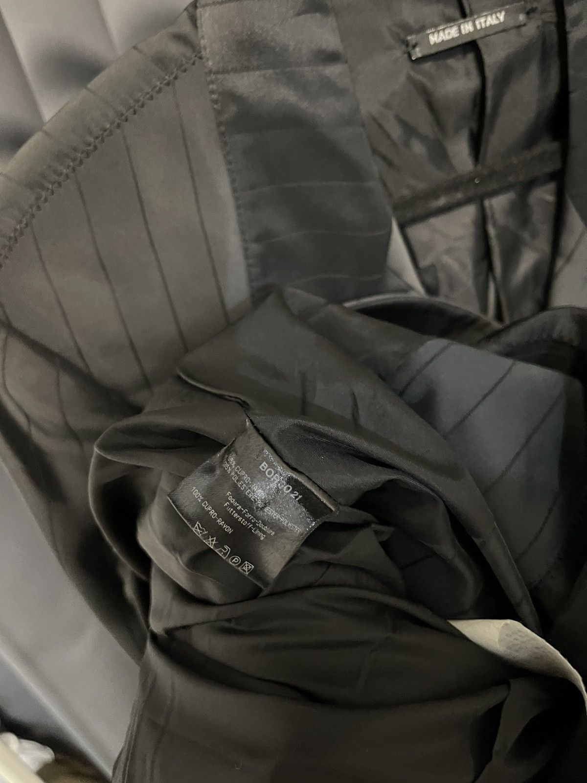 Giorgio Armani (SOLD)Giorgio Armani “Borgo 21” Black Pinstripe Blazer Size US M / EU 48-50 / 2 - 12 Thumbnail