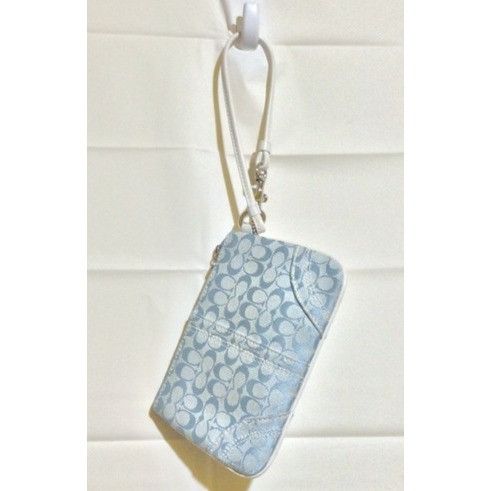Coach Vintage Blue and white Coach logo wristlet Size ONE SIZE - 6 Thumbnail