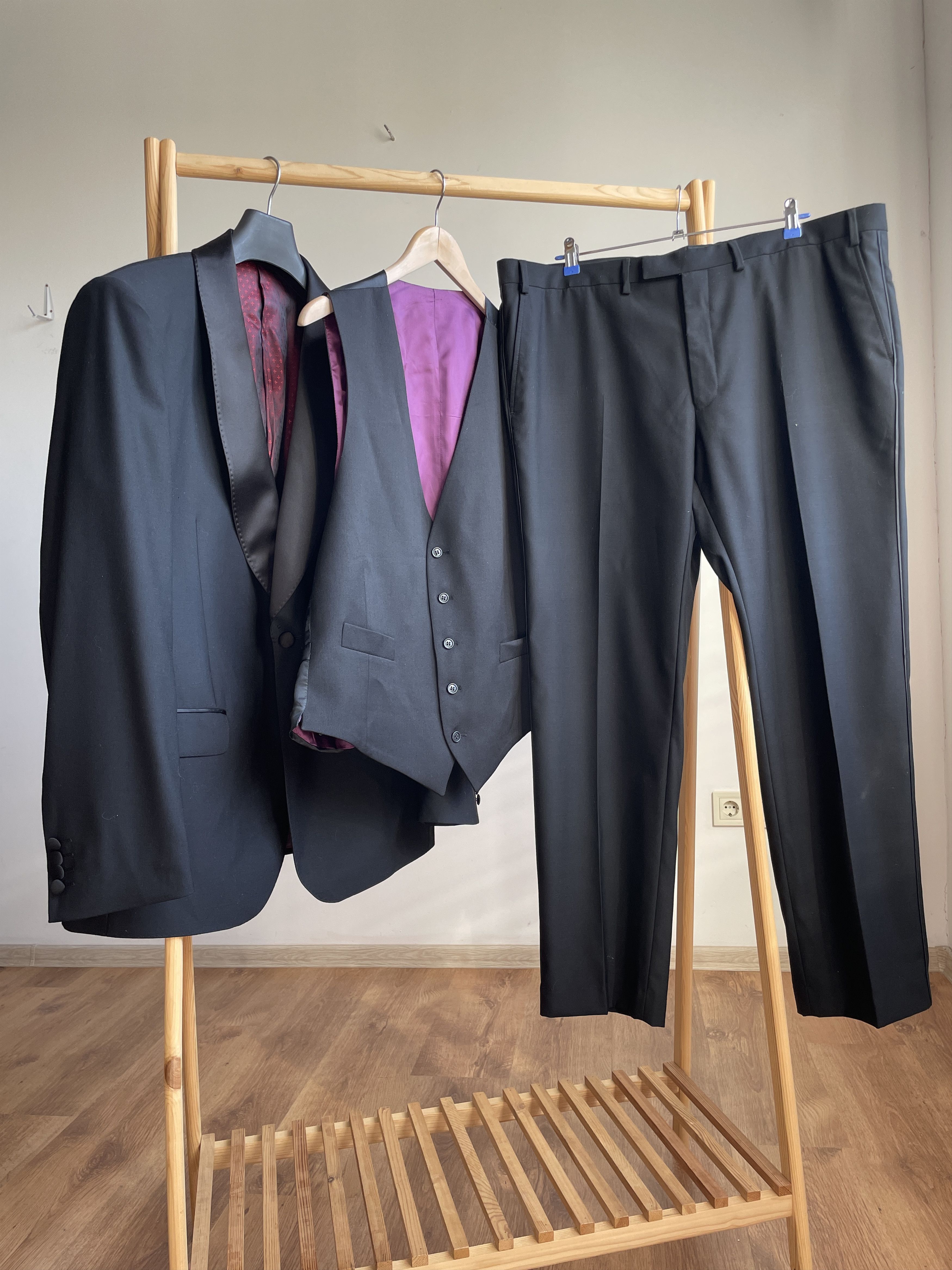 Marks & Spencer Mark & Spencer 3 Pieces Tuxedo Dinner Wool Suit Size 46R - 1 Thumbnail