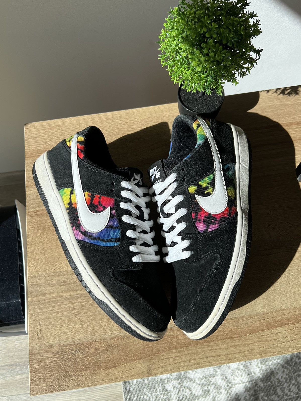 image of Nike Sb Dunk Low 'ishod Wair Tie Dye' 819674-019 (10 Us 44) Shoes in Black, Men's