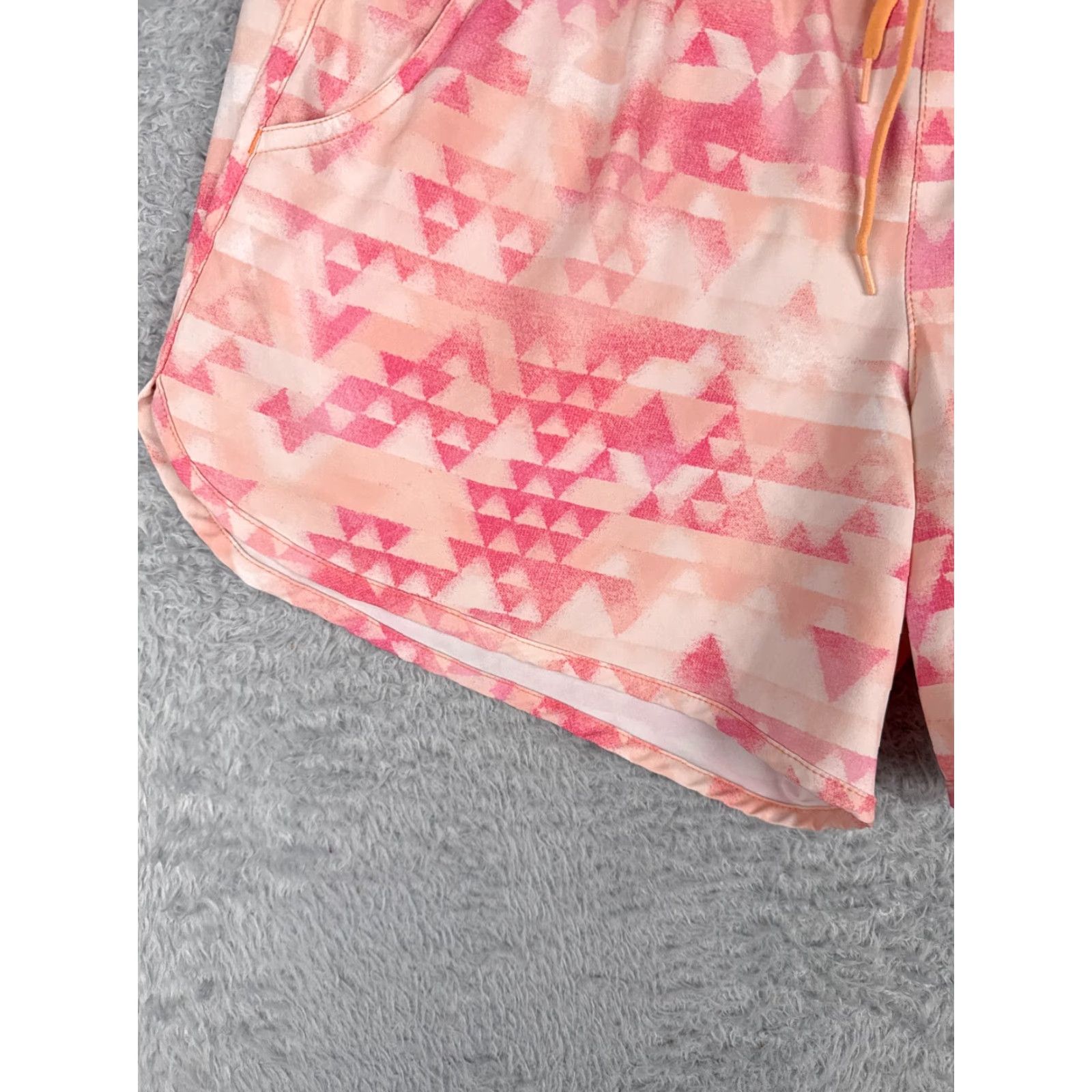 Pinko Columbia Shorts Women Large Pink Orange Triangle Pattern Sweat Run Gym Polyester Size 36" / US 14 / IT 50 - 3 Thumbnail
