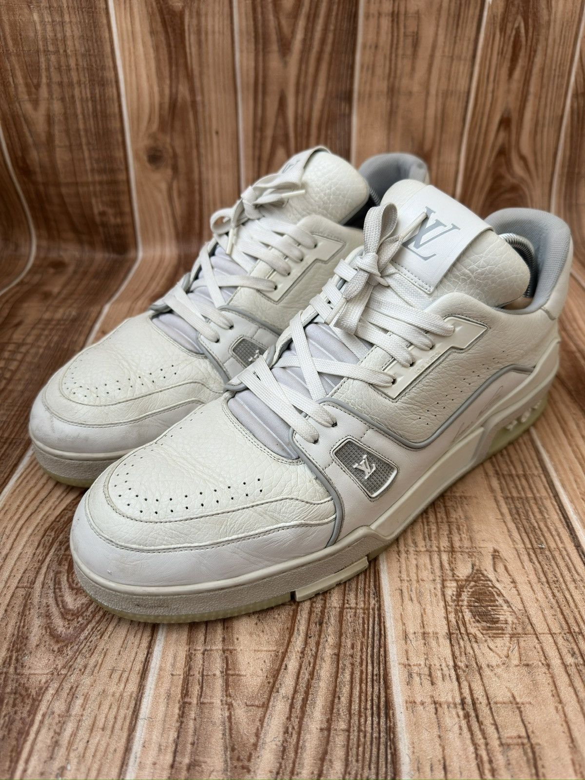 Louis Vuitton Louis Vuitton Trainer Virgil Abloh Grey/White sneaker Size US 12 / EU 45 - 3 Thumbnail
