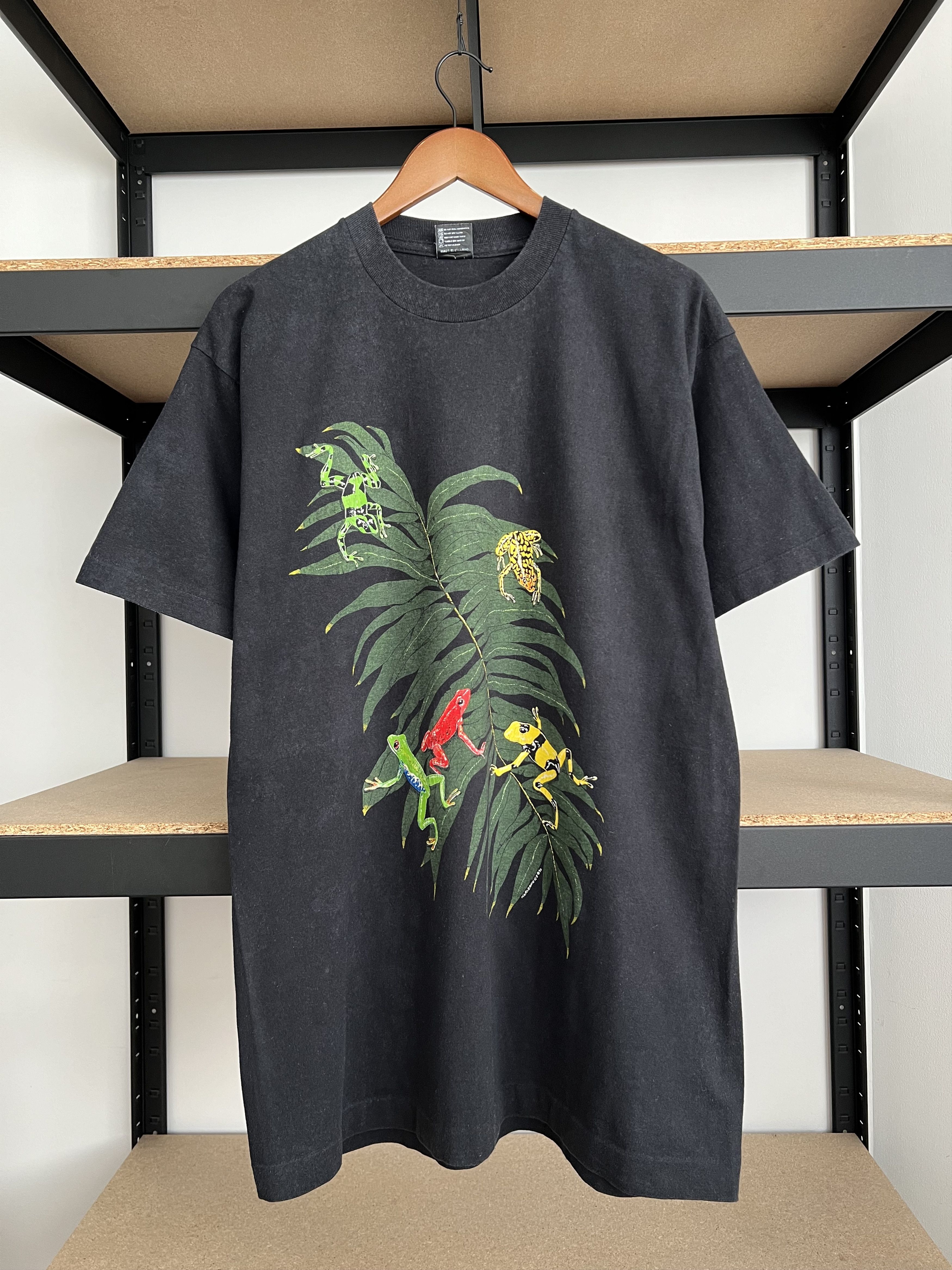 Vintage Vintage 1990 Harlequin Frog Animal Nature Black T-shirt Size US XL / EU 56 / 4 - 1 Thumbnail