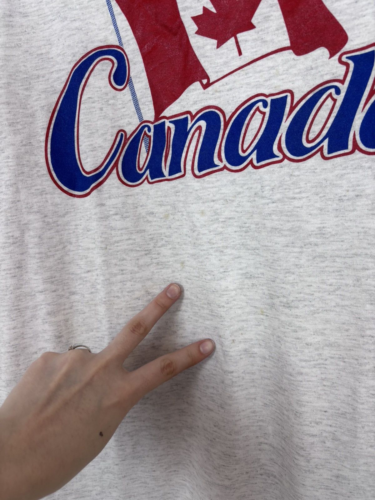 Vintage Vintage 1990s Canada Flag Big Graphic Logo Grey T-Shirt Tee Size US M / EU 48-50 / 2 - 5 Thumbnail