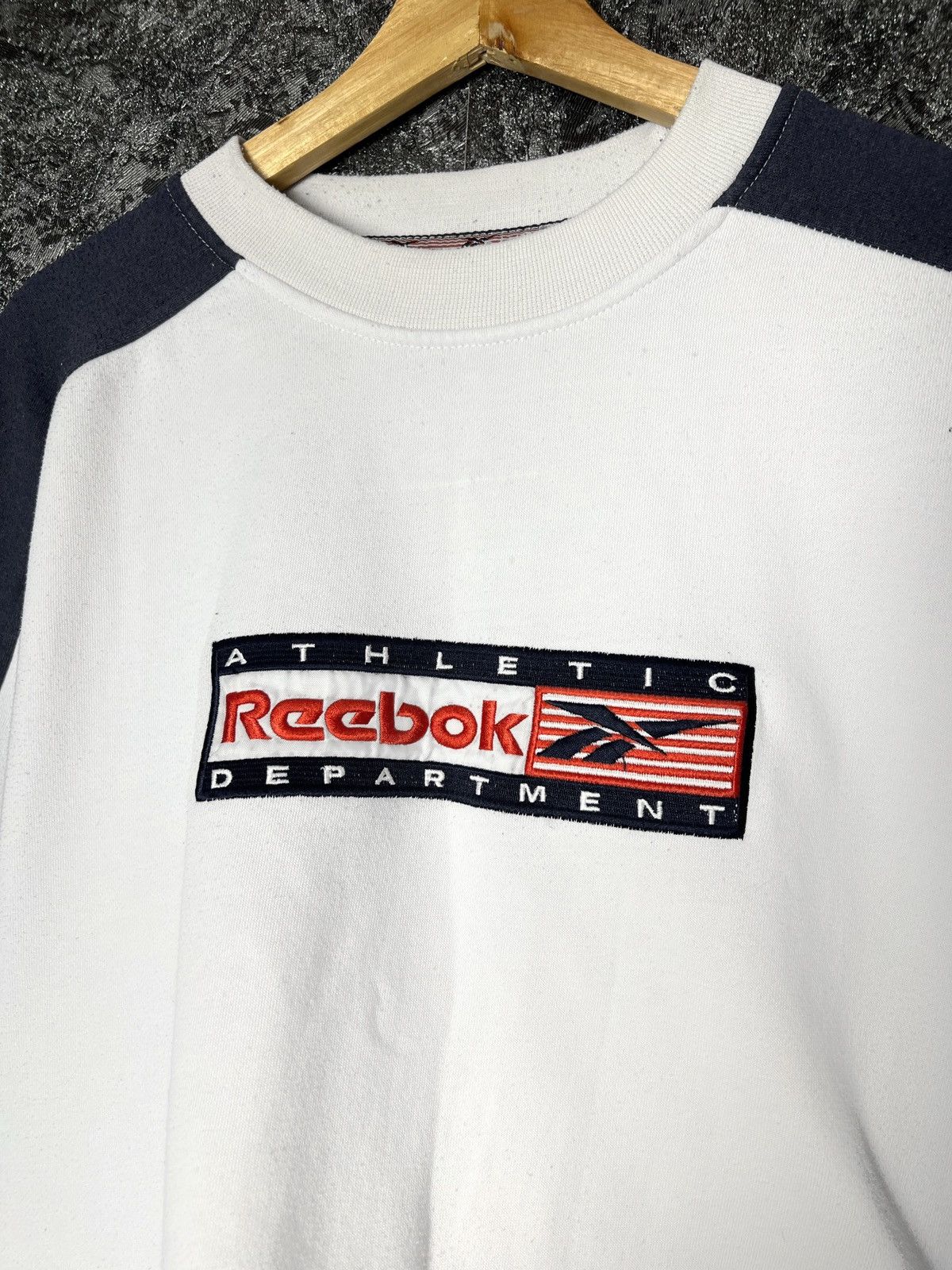 Reebok × Vintage Vintage Reebok Sweatshirt Big Logo White Long Sleeve Size US L / EU 52-54 / 3 - 4 Thumbnail