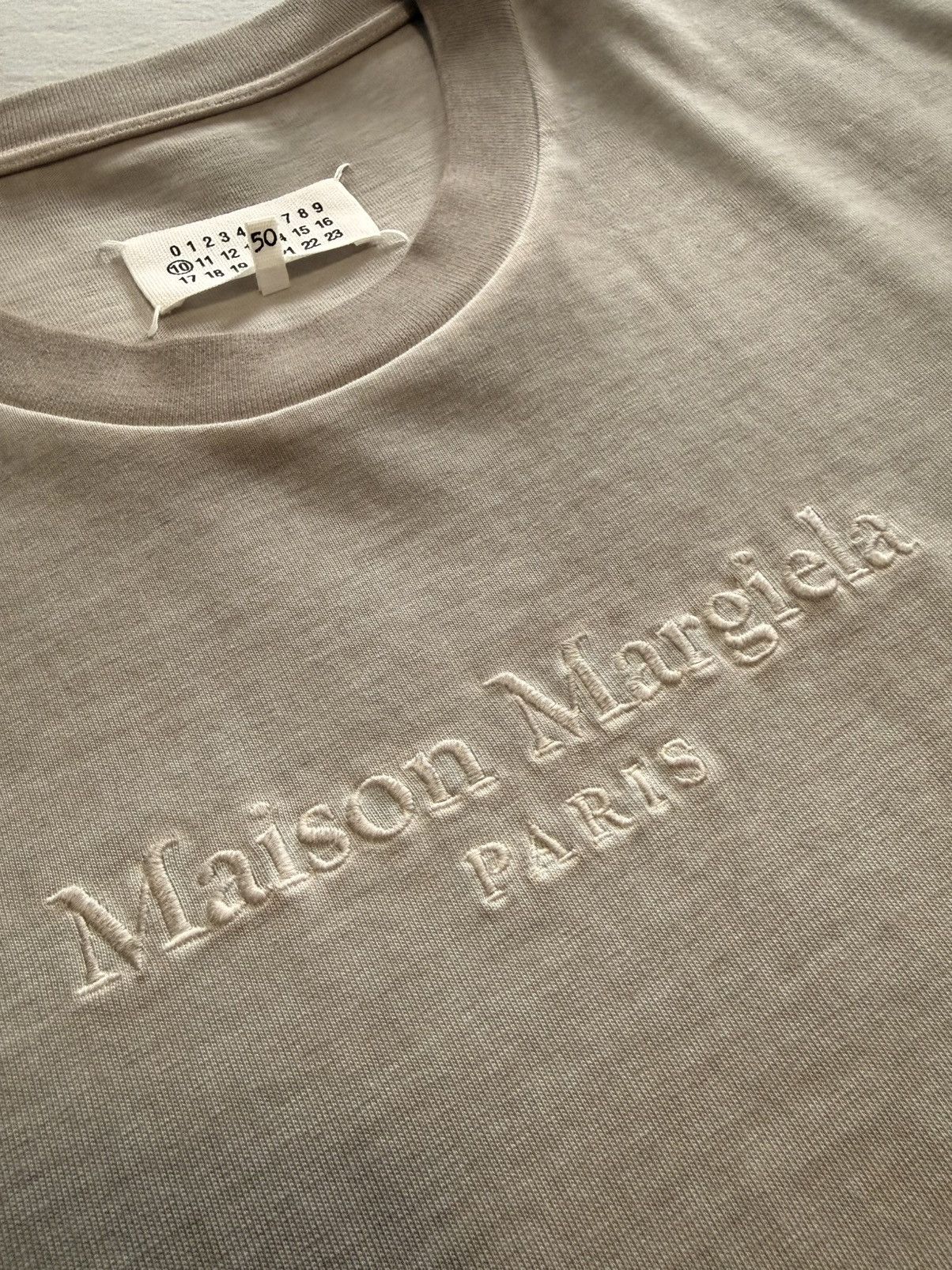 Maison Margiela Maison Margiela Taupe Logo Shirt sz Large Size US L / EU 52-54 / 3 - 1 Thumbnail