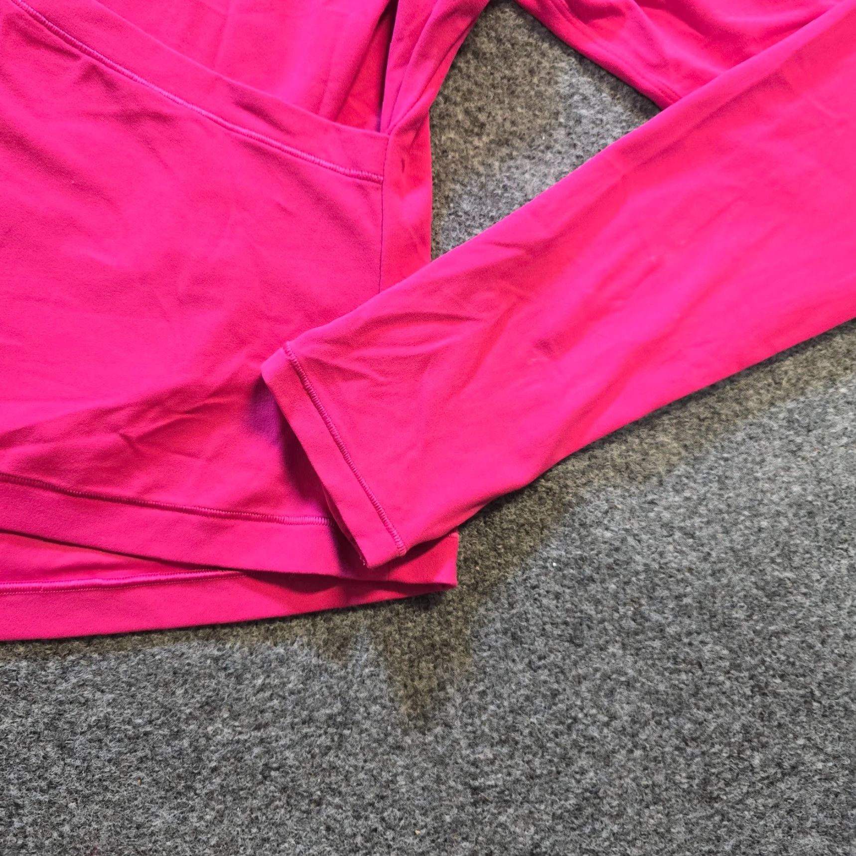 Athleta Athleta Top Women L Pink V Neck Cropped Long Sleeve Performance Workout Shirt Size L / US 10 / IT 46 - 3 Thumbnail