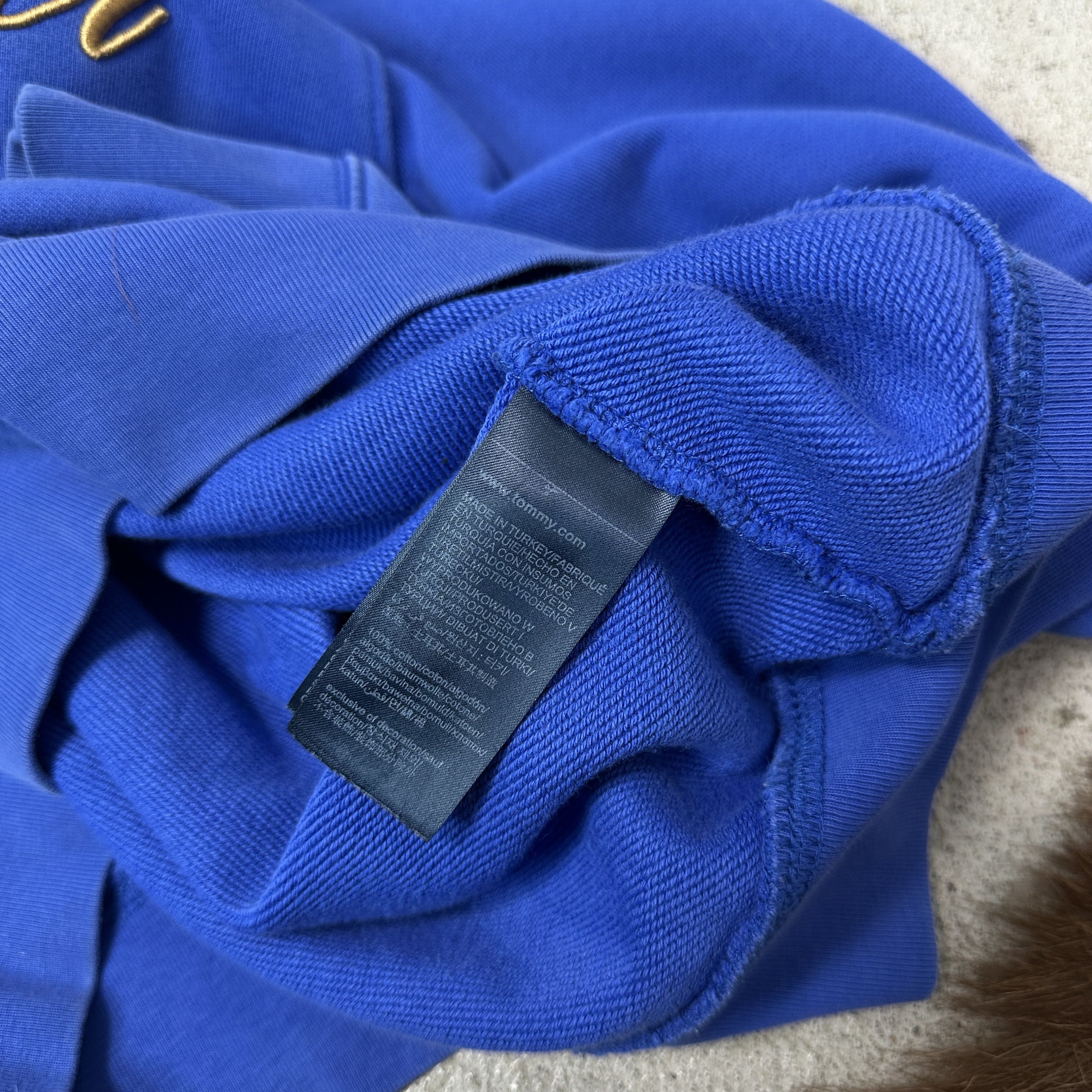 Tommy Hilfiger Vintage Streetwear Sporty Tommy Hilfiger Hoodie Y2K Size US M / EU 48-50 / 2 - 5 Thumbnail