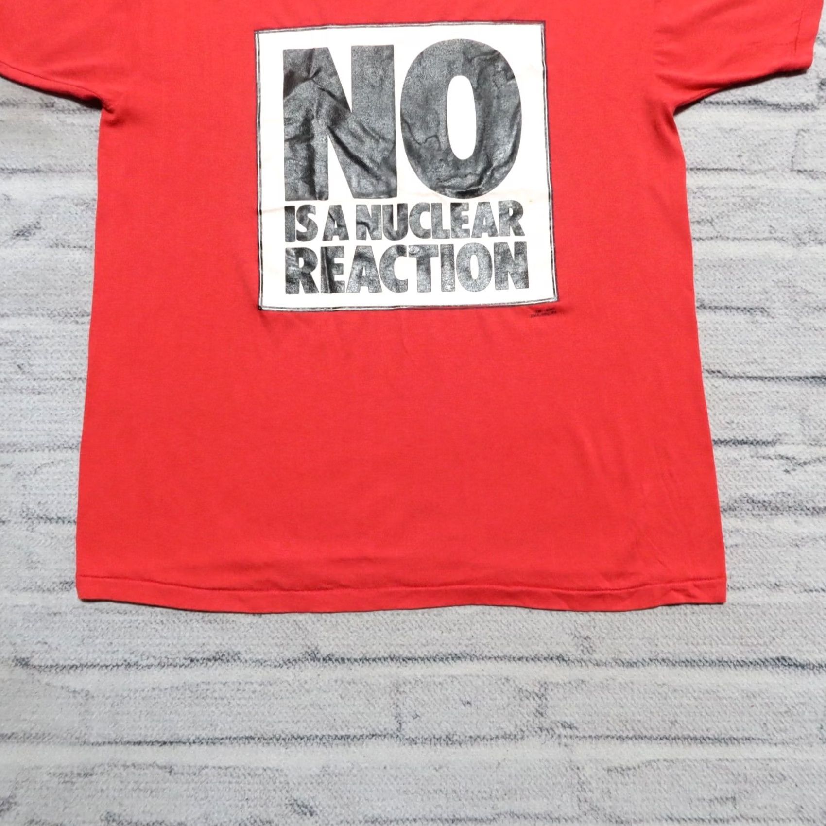 Vintage VINTAGE No is a Nuclear Reaction Shirt Mens L Red 90s Size US L / EU 52-54 / 3 - 3 Thumbnail
