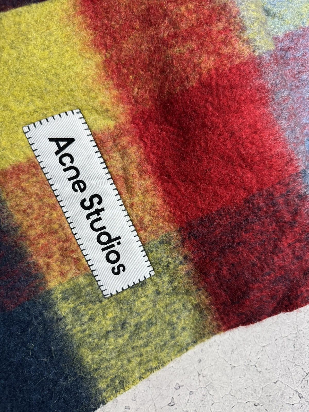 Acne Studios Acne Studios Checked Luxury Wool Scarf Size ONE SIZE - 2 Thumbnail