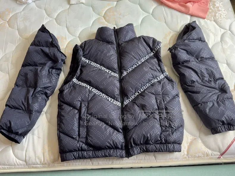 Versace Versace Greek back letter print black down jacket Size US M / EU 48-50 / 2 - 7 Thumbnail