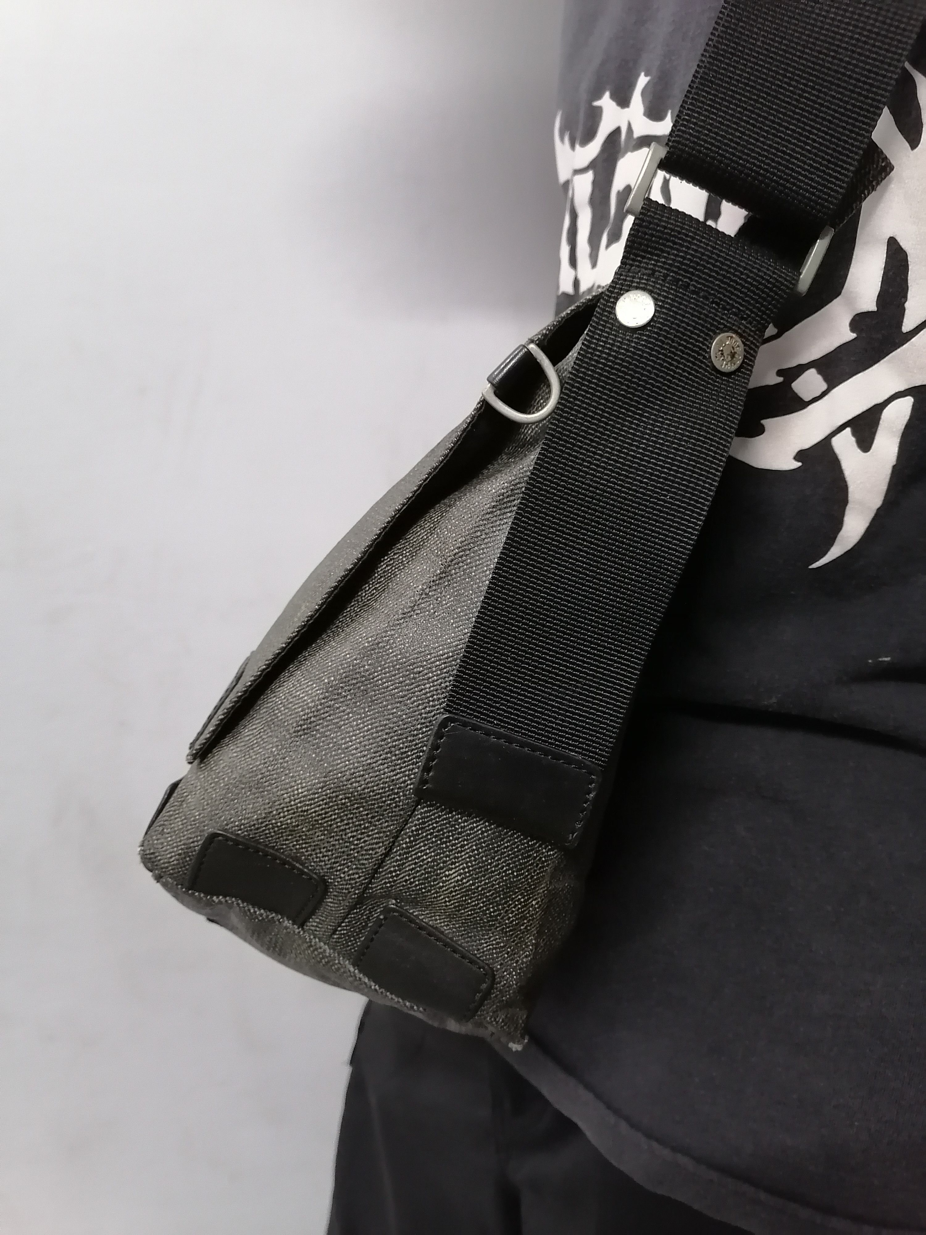 Comme Ca Ism × Japanese Brand Vintage Comme Ca Du Mode Men Waxed Crossbody Bag Size ONE SIZE - 4 Thumbnail