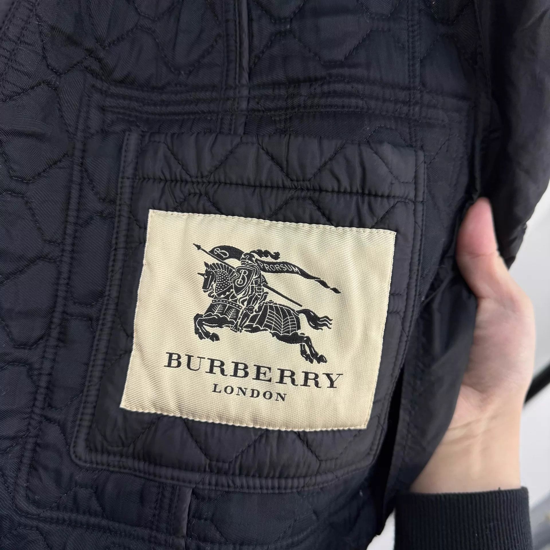 Burberry Burberry quilted leather trim black puffer S mint Size S / US 4 / IT 40 - 5 Thumbnail