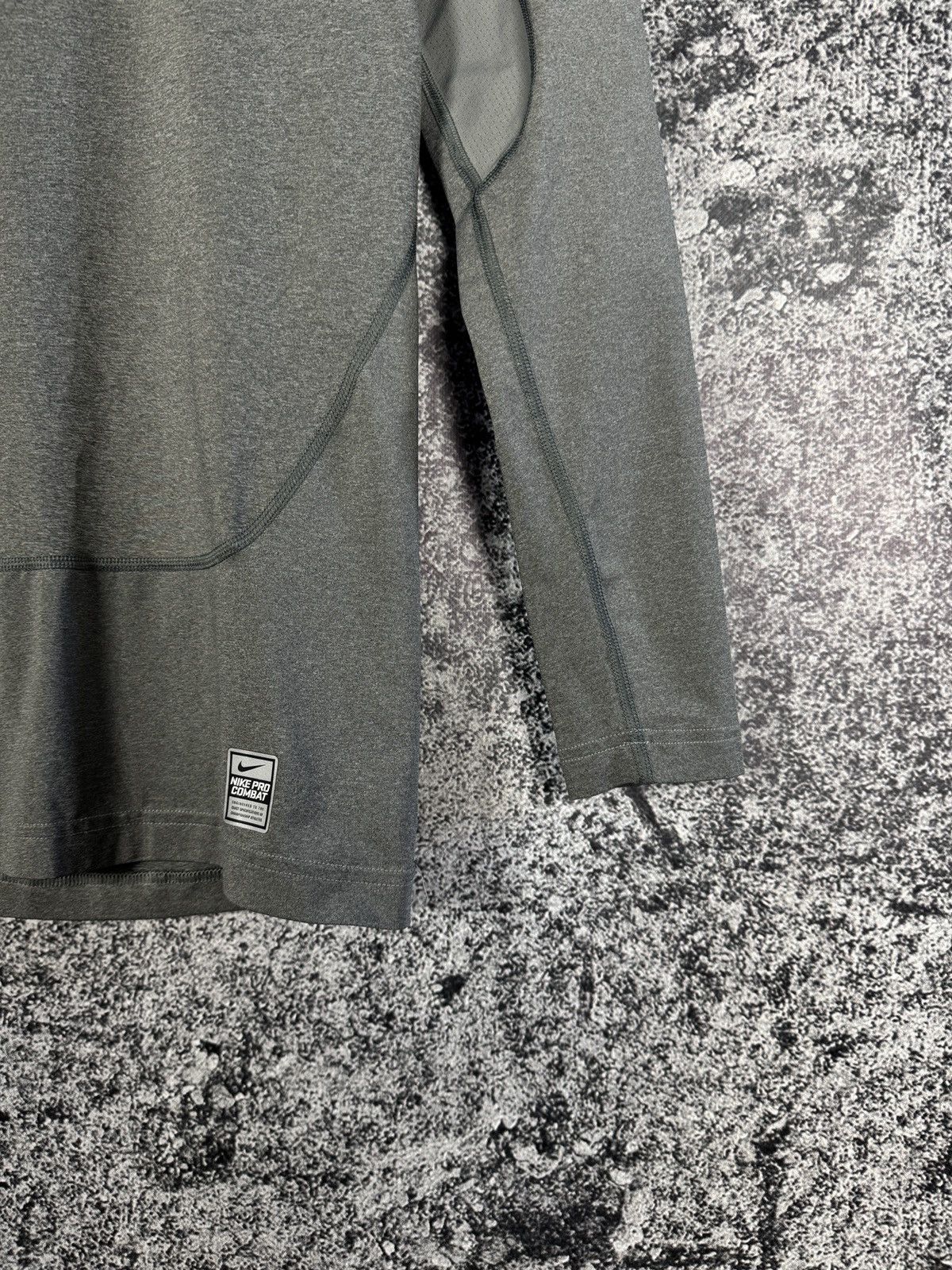 Nike Nike Pro Combat Compression Long Sleeve T-Shirt Fitness Top Size US S / EU 44-46 / 1 - 5 Thumbnail