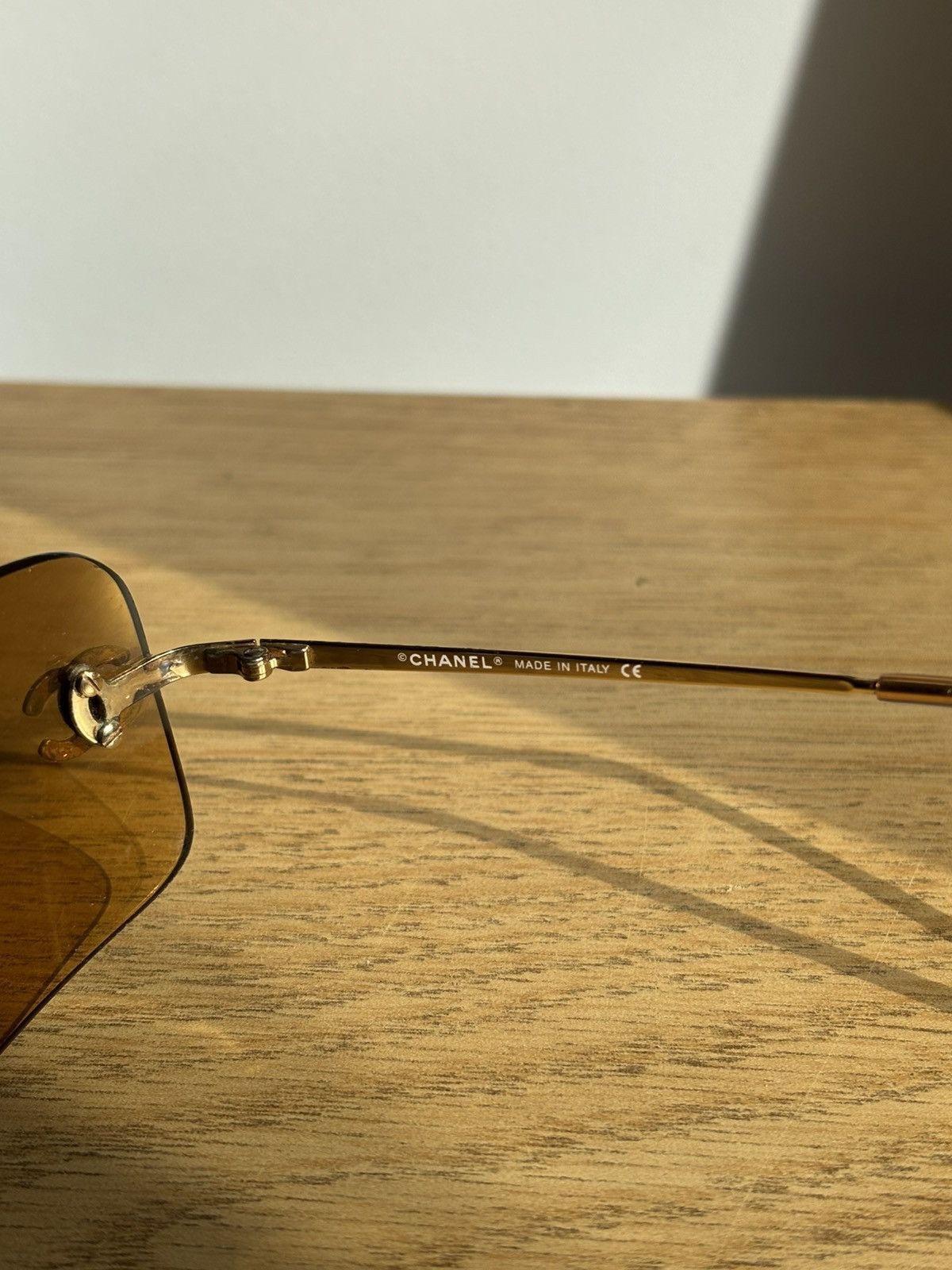 Chanel Chanel Sunglasses 4017-D Rhinestone Logo Rimless Vintage Size ONE SIZE - 7 Thumbnail