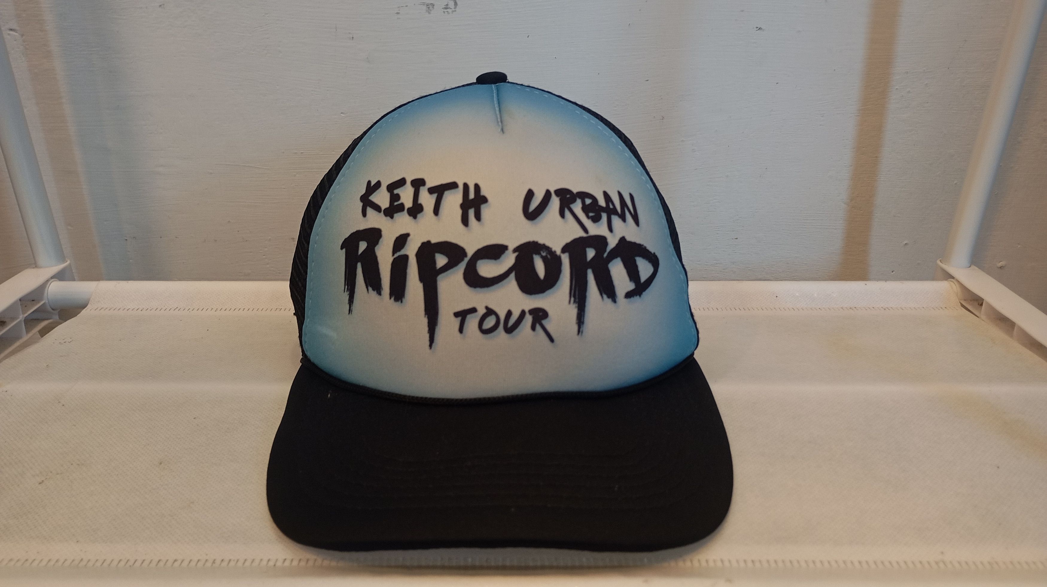 Band Tees Keith Urban Tour Trucker Hat Cap Size ONE SIZE - 1 Thumbnail