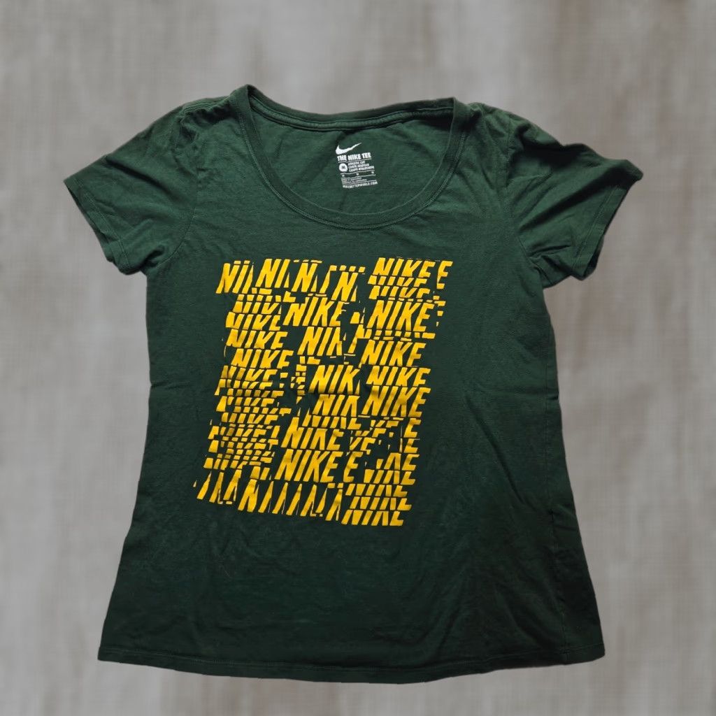 Nike Nike Shirt Women Adult M Green Logo Short Sleeve Crew Neck 100% Cotton Basic T-Shirt Size M / US 6-8 / IT 42-44 - 1 Thumbnail