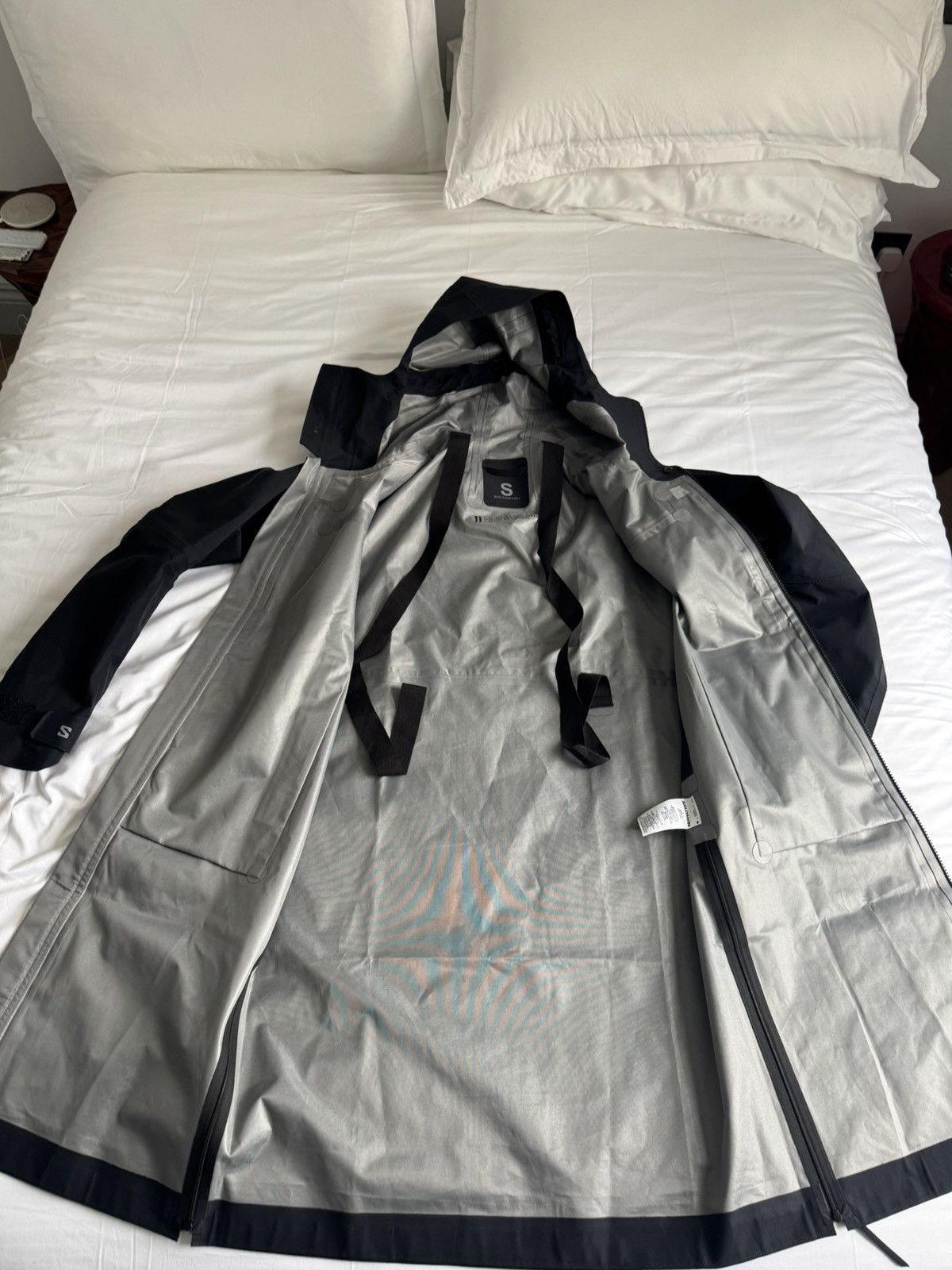 11 By Boris Bidjan Saberi × Salomon Black raincoat Size US S / EU 44-46 / 1 - 9 Thumbnail