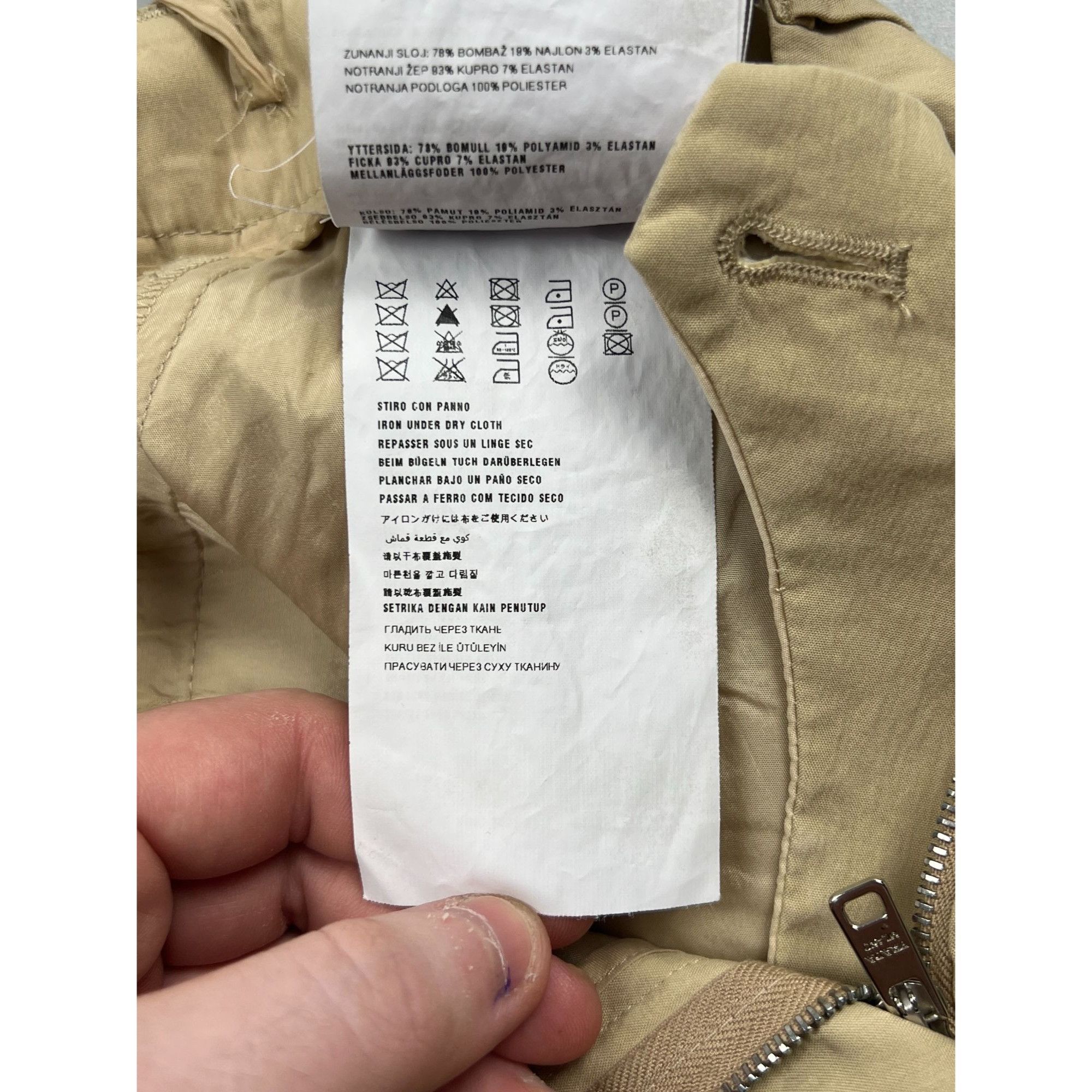 Prada Prada Flared Chino Shorts (Y0832) Size 26" / US 2 / IT 38 - 8 Thumbnail