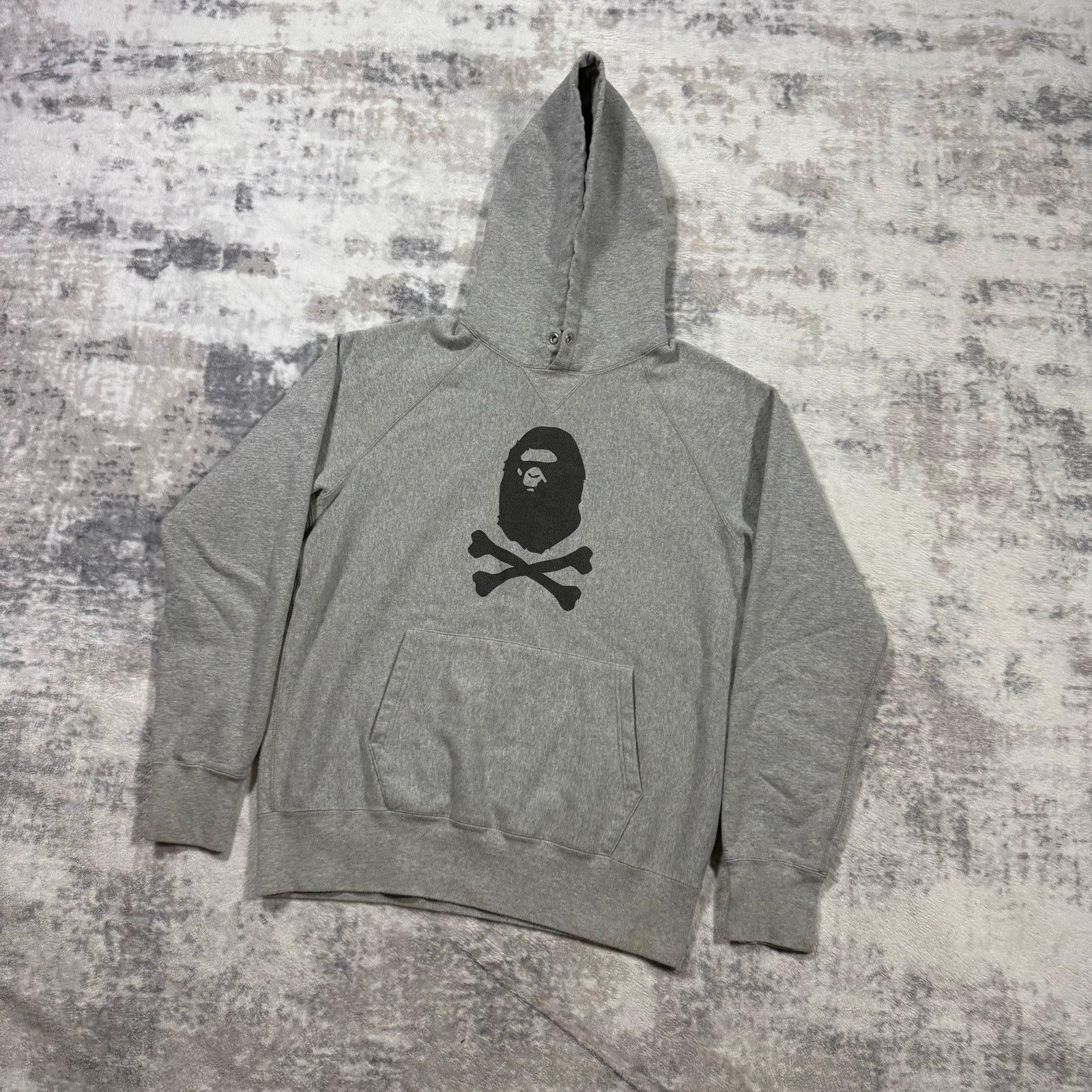 Bape Authentic Bape 2000’s Crossbones Ape Head Hoodie M Size US M / EU 48-50 / 2 - 1 Thumbnail