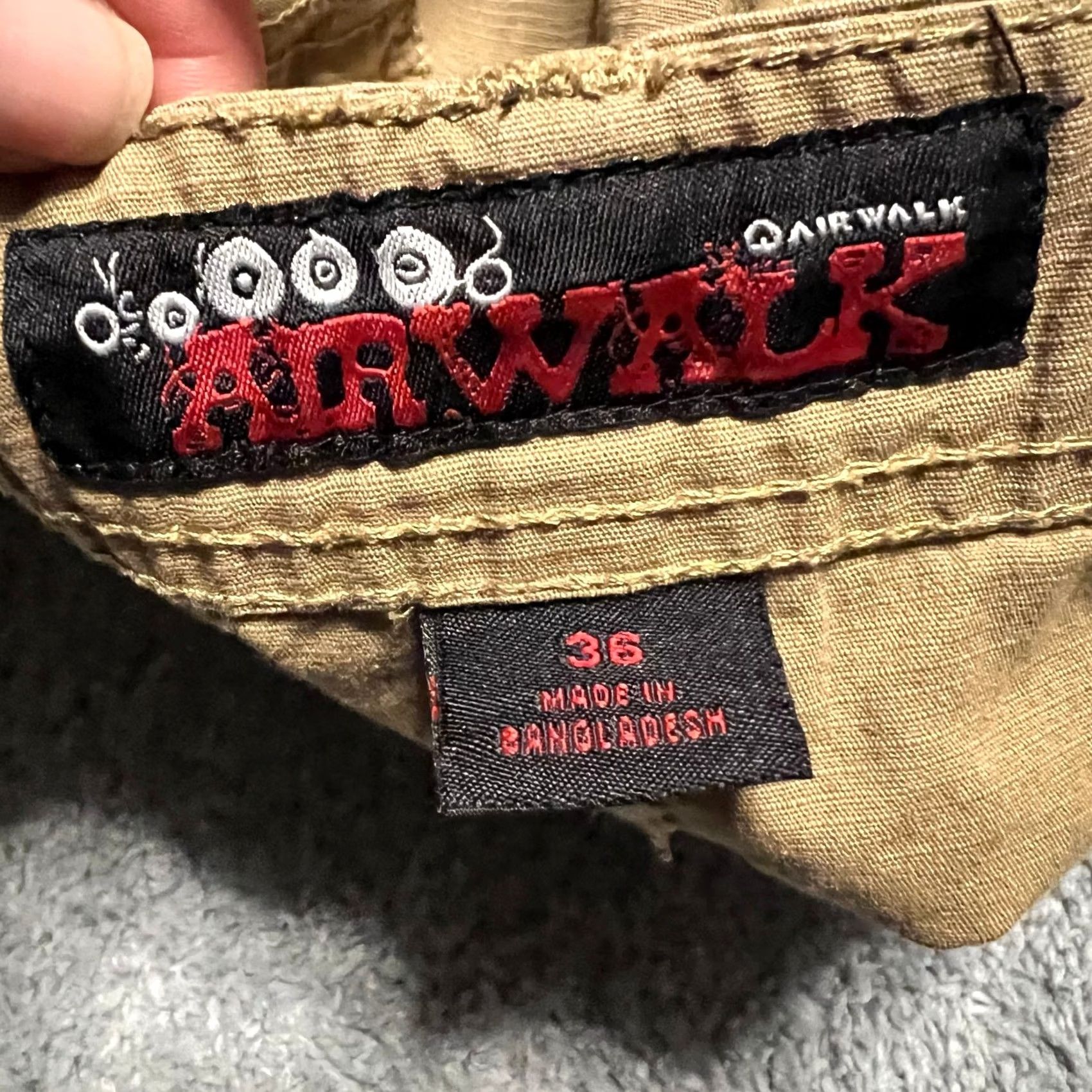 Airwalk Airwalk Shorts Mens 36 Light Brown Ripstop Cargo Longer Length Men 36 Regular Brown Cargo 37x11 Size US 36 / EU 52 - 4 Thumbnail