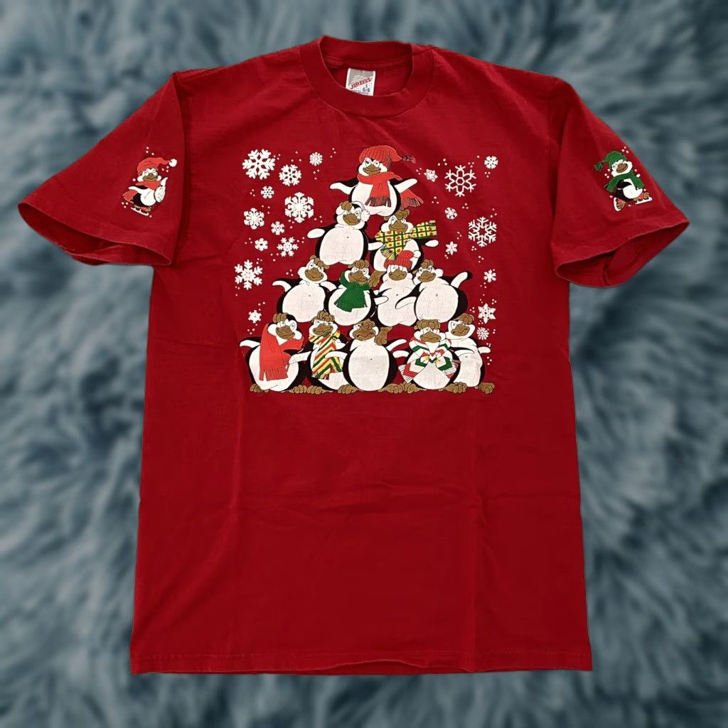 Jerzees VINTAGE Jerzees 90s Christmas Shirt Adult Large Red Penguins Slim Fit Mens T-Shirt Size US L / EU 52-54 / 3 - 1 Thumbnail