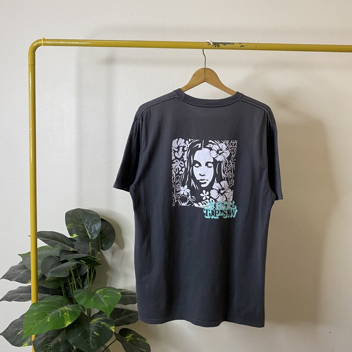Hysteric Glamour X Girl Skateboard Hysterics Glamour Graphic Style T Shirt Size US L / EU 52-54 / 3 - 1 Thumbnail