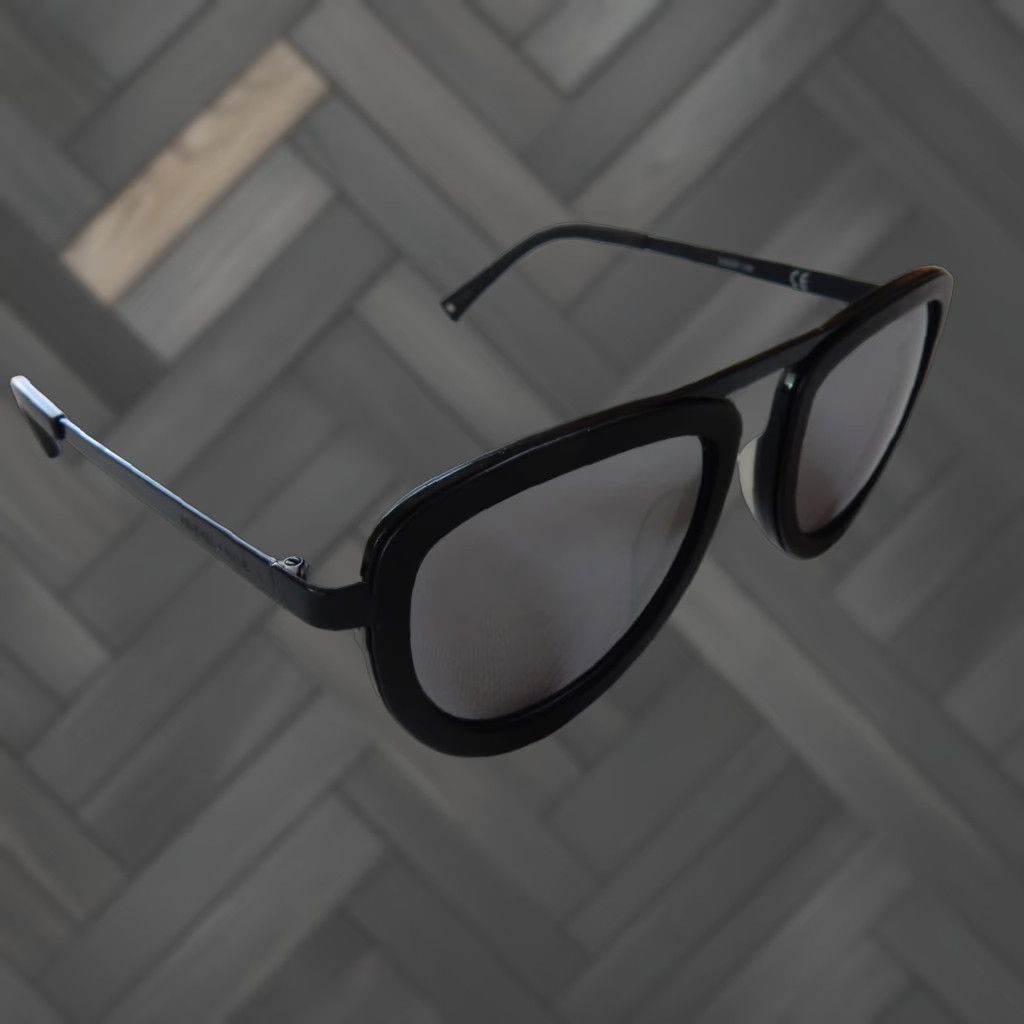 Vintage VINTAGE Kendall + Kylie Sunglasses Women Black Small Frame 53mm 20-135mm UV Protective Size ONE SIZE - 1 Thumbnail