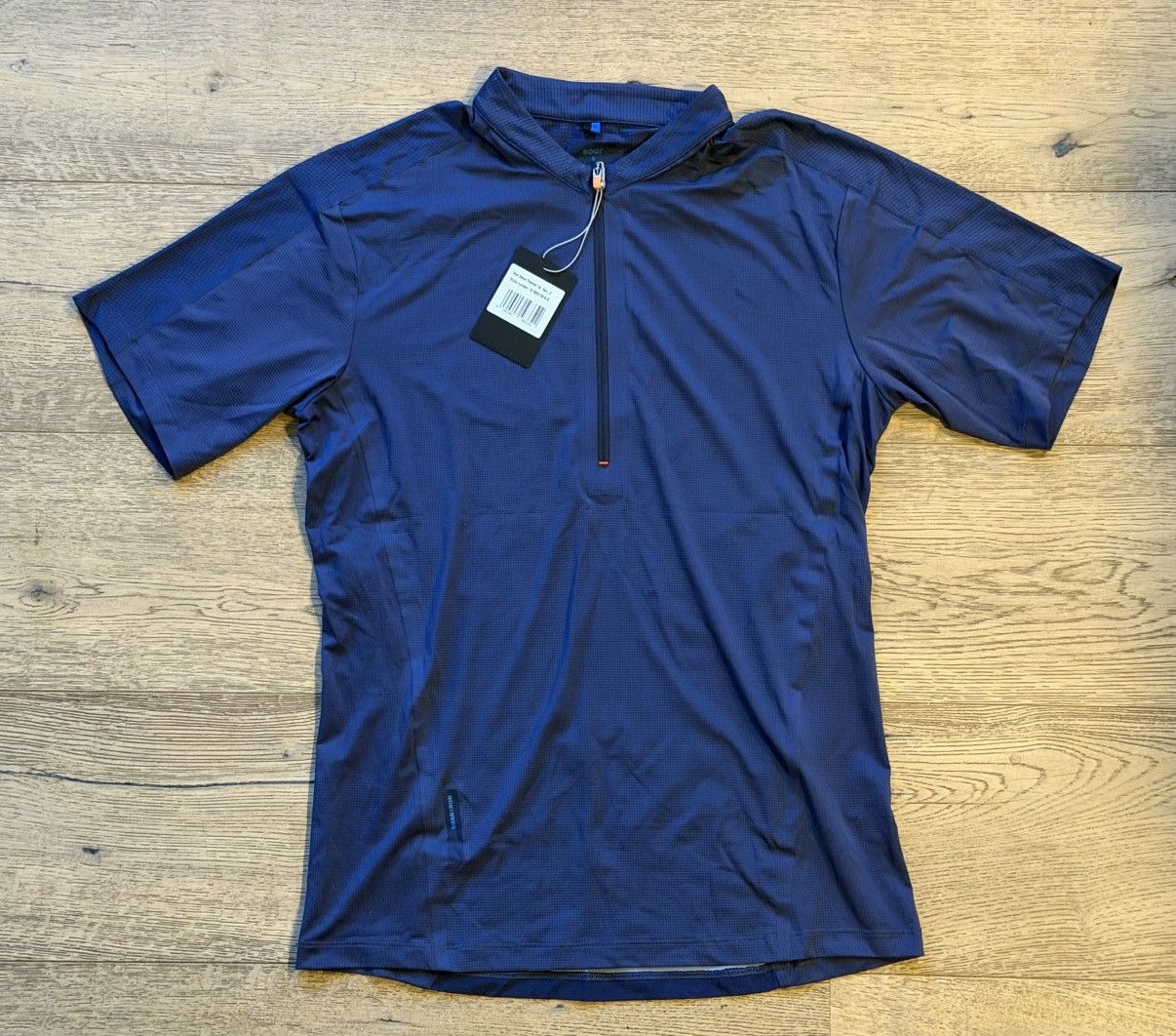SOAR Running SOAR Running “Threshold” Short Sleeve Navy (S) – New w/ Tags Size US S / EU 44-46 / 1 - 1 Thumbnail