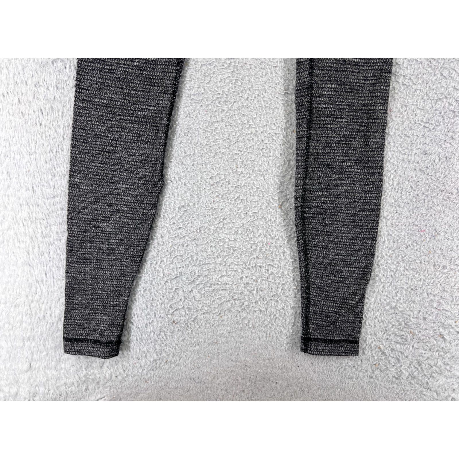 Lululemon Lululemon Gym Yoga Leggings Women's 6 Gray Cropped Skinny Pockets Zip Pocket Legging 27 in Inseam Size 28" / US 6 / IT 42 - 4 Thumbnail