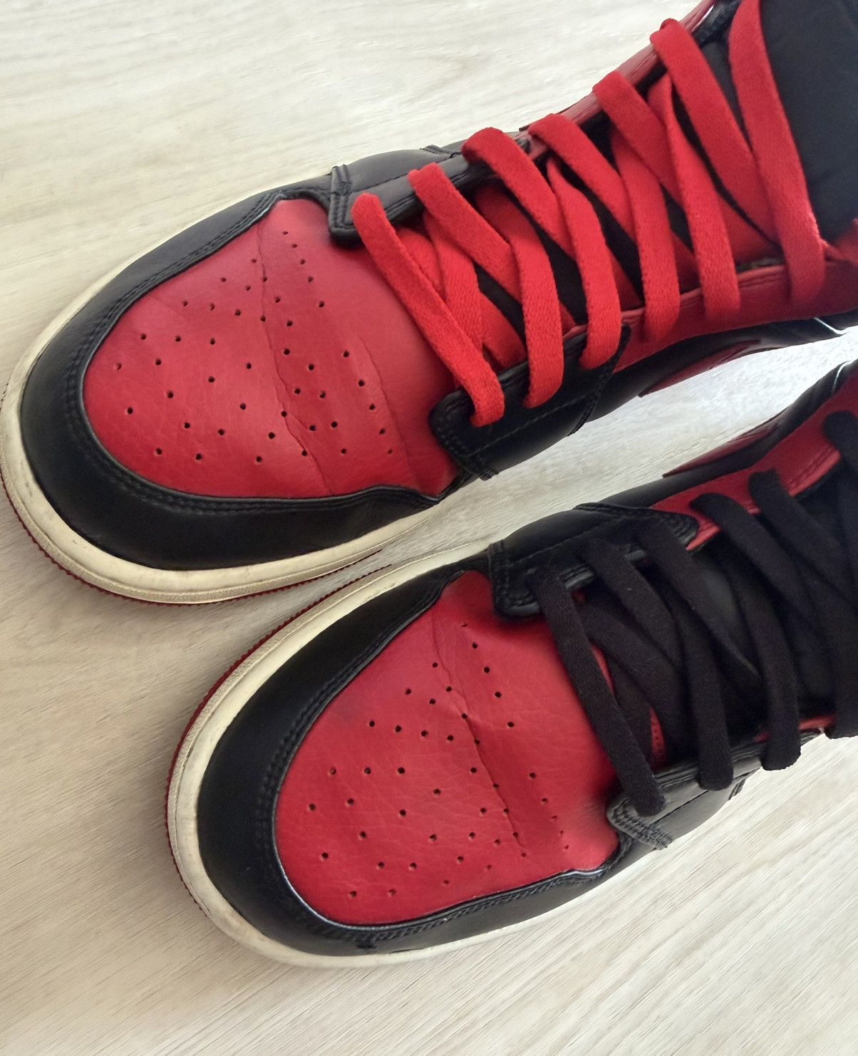 Jordan Brand Jordan 1 Mid Banned 2020 Sz 13 Size US 13 / EU 46 - 8 Thumbnail