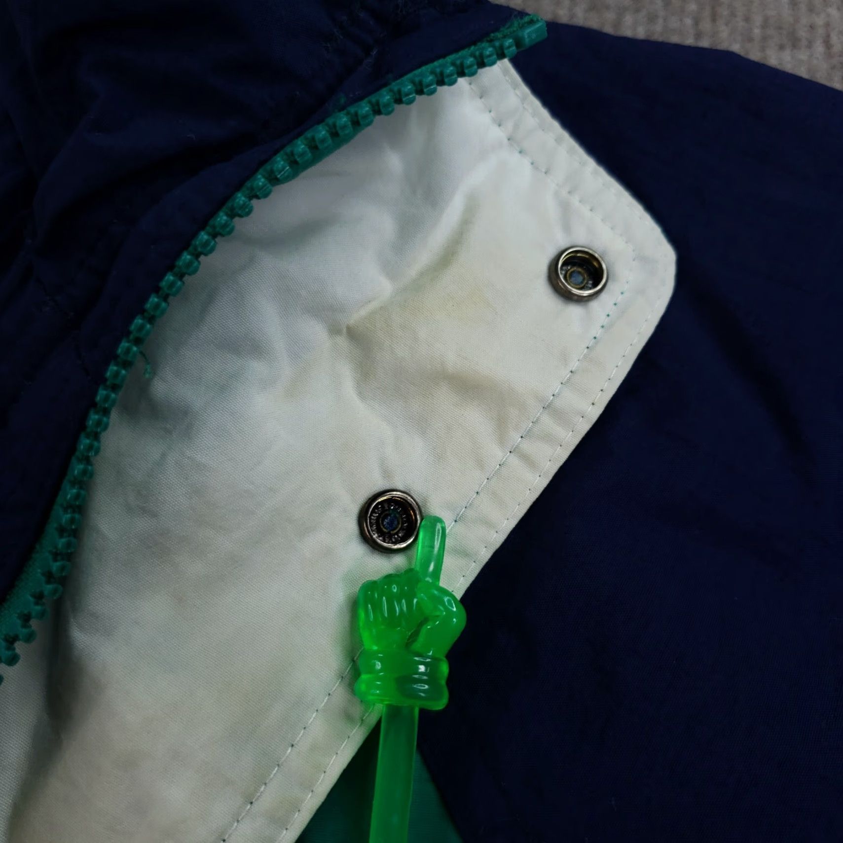 American Eagle Outfitters VINTAGE American Eagle Windbreaker Jacket Small Green Mens Size US S / EU 44-46 / 1 - 7 Thumbnail